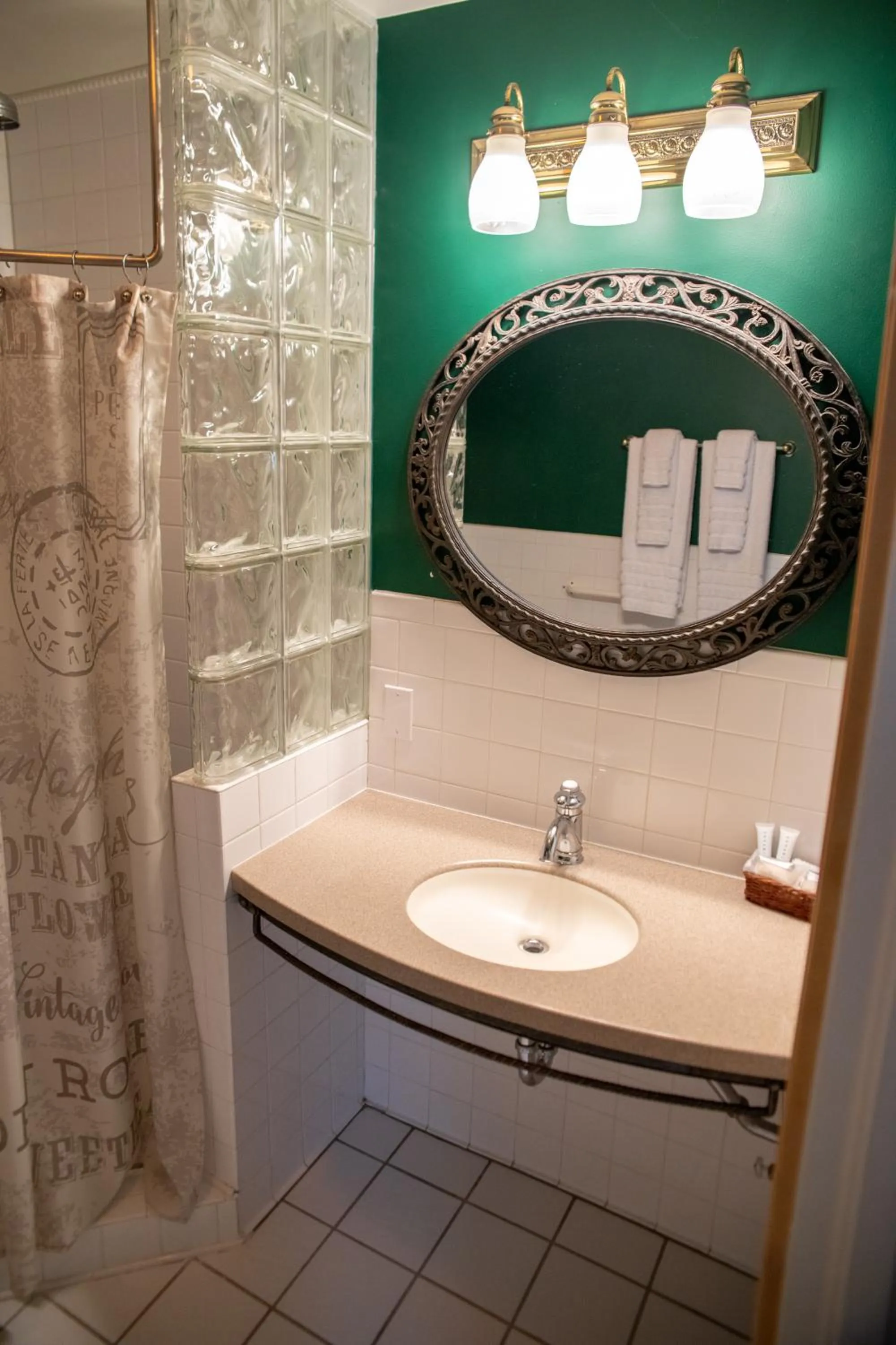 Elk River Hotel & Cafe