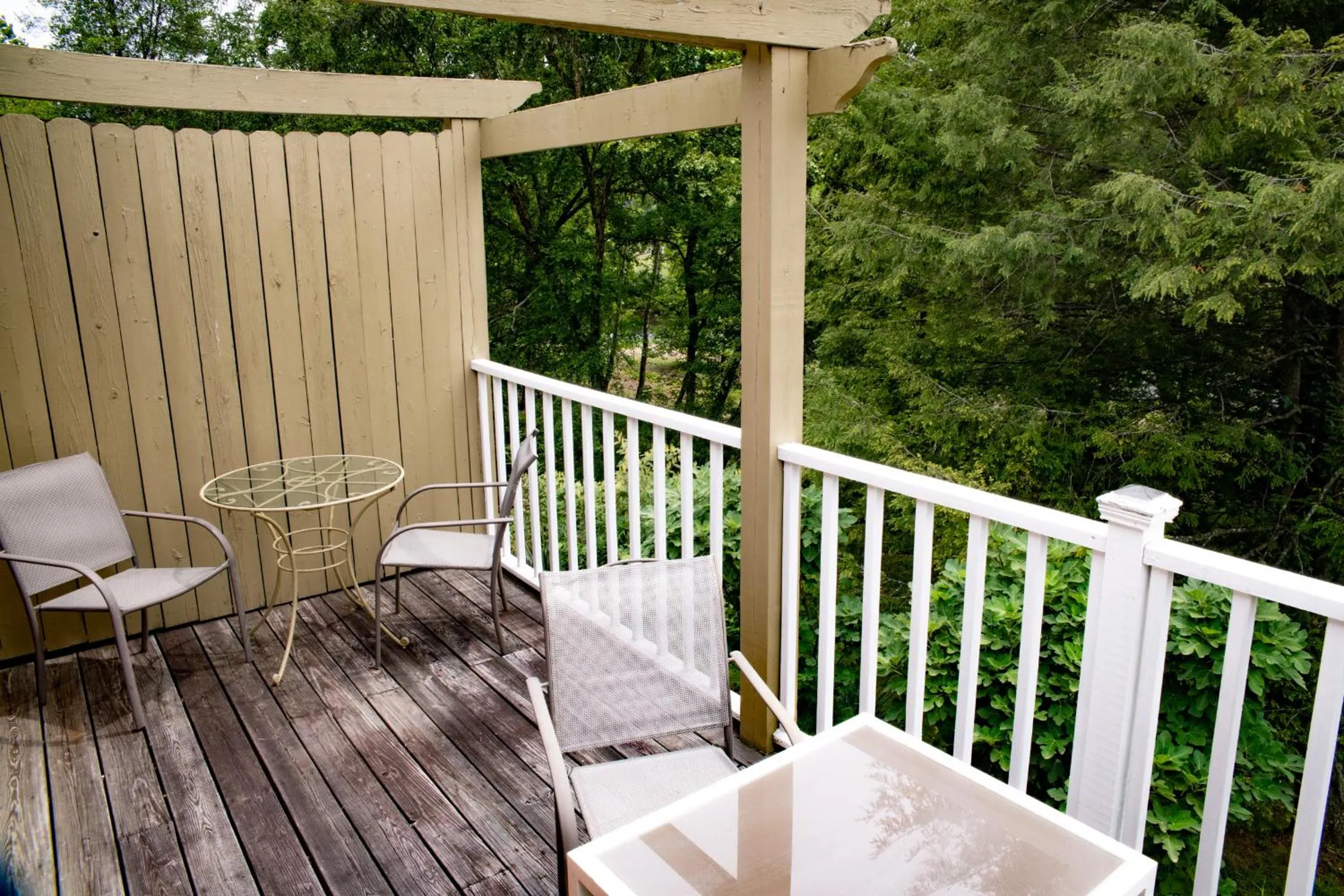 Elk River Hotel & Cafe