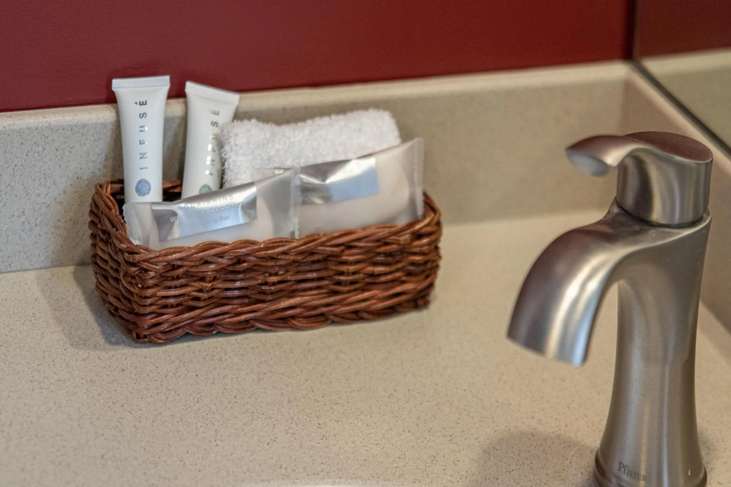 Elk River Hotel & Cafe