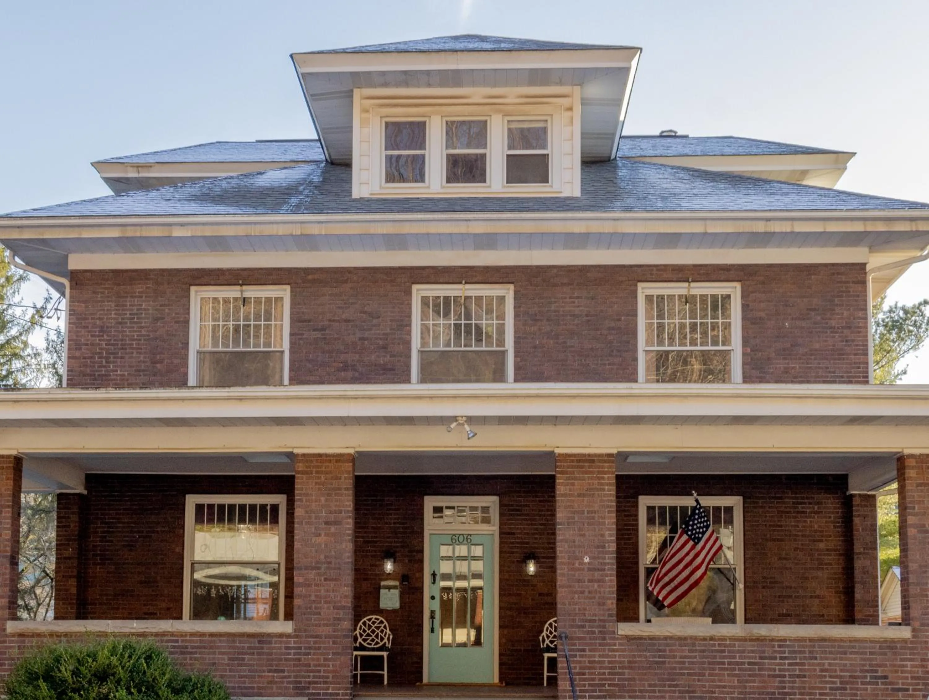 Elk River Hotel & Cafe