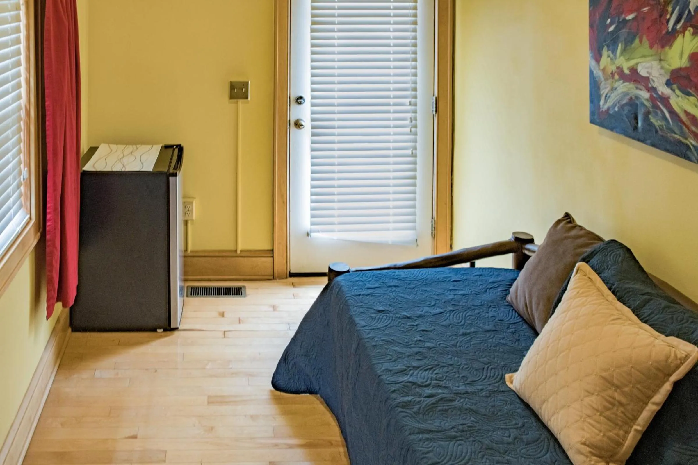 Elk River Hotel & Cafe