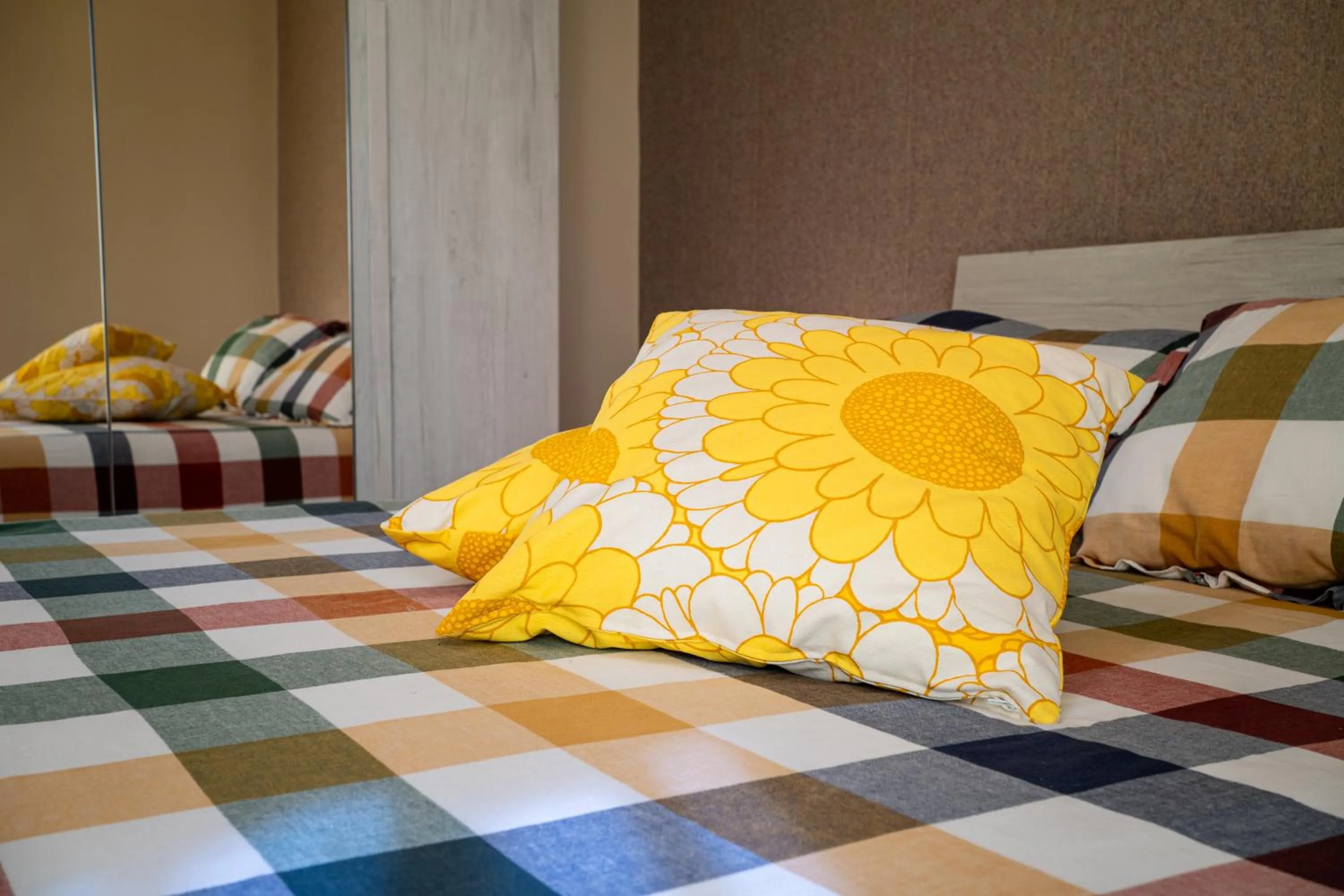 Bed in AJ Suite and Breakfast