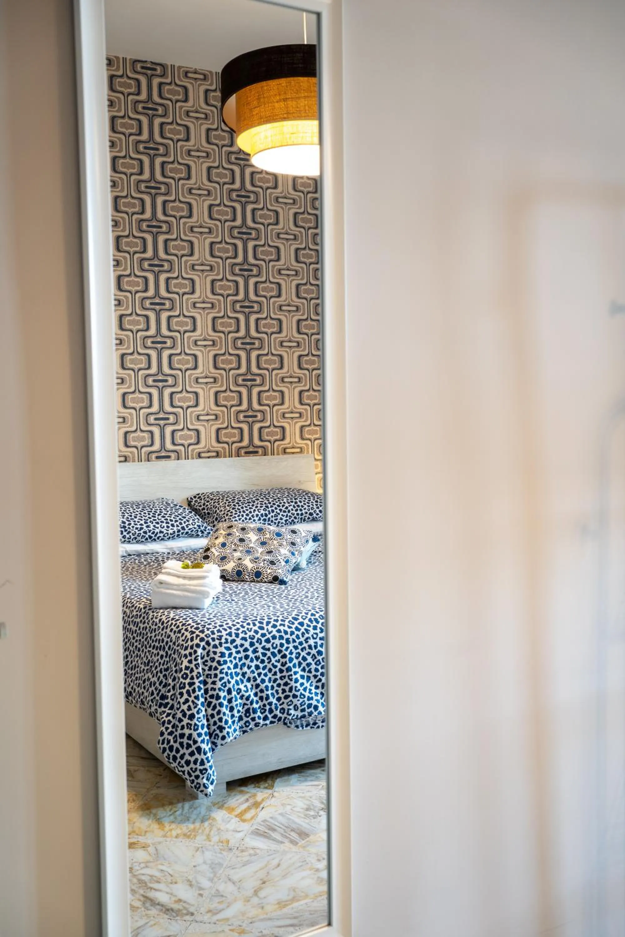 Bed in AJ Suite and Breakfast