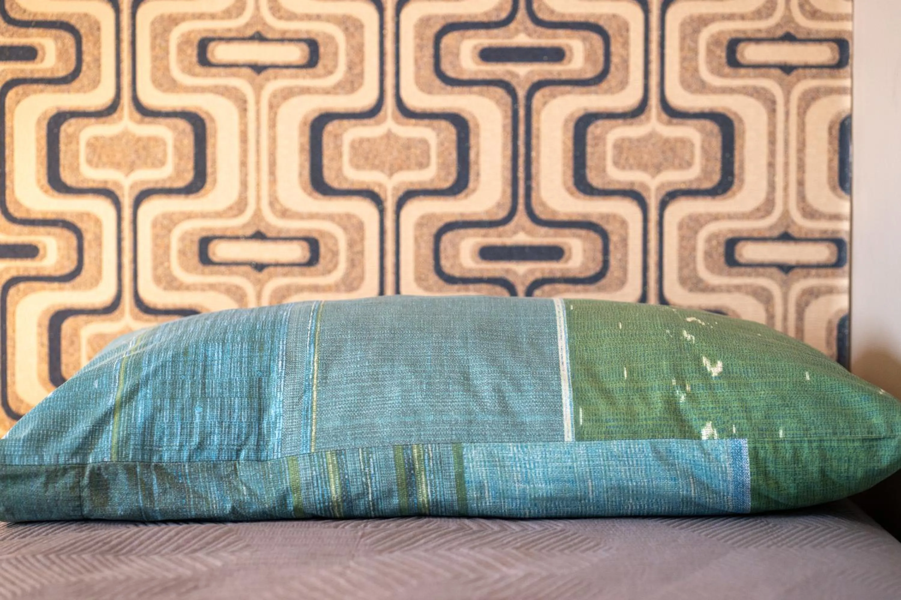 Bed in AJ Suite and Breakfast