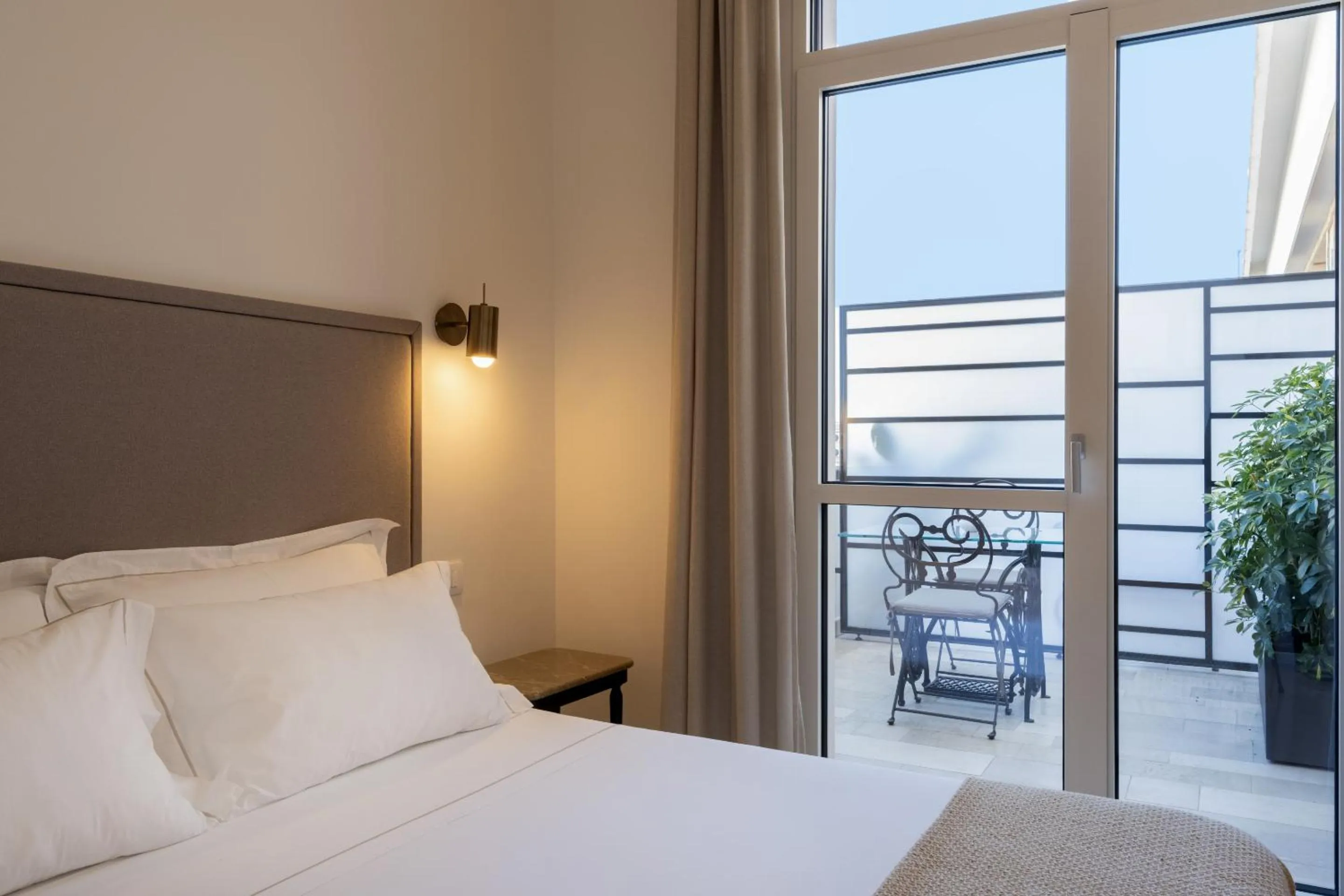 Bedroom, Bed in Abalto Suites & Rooms