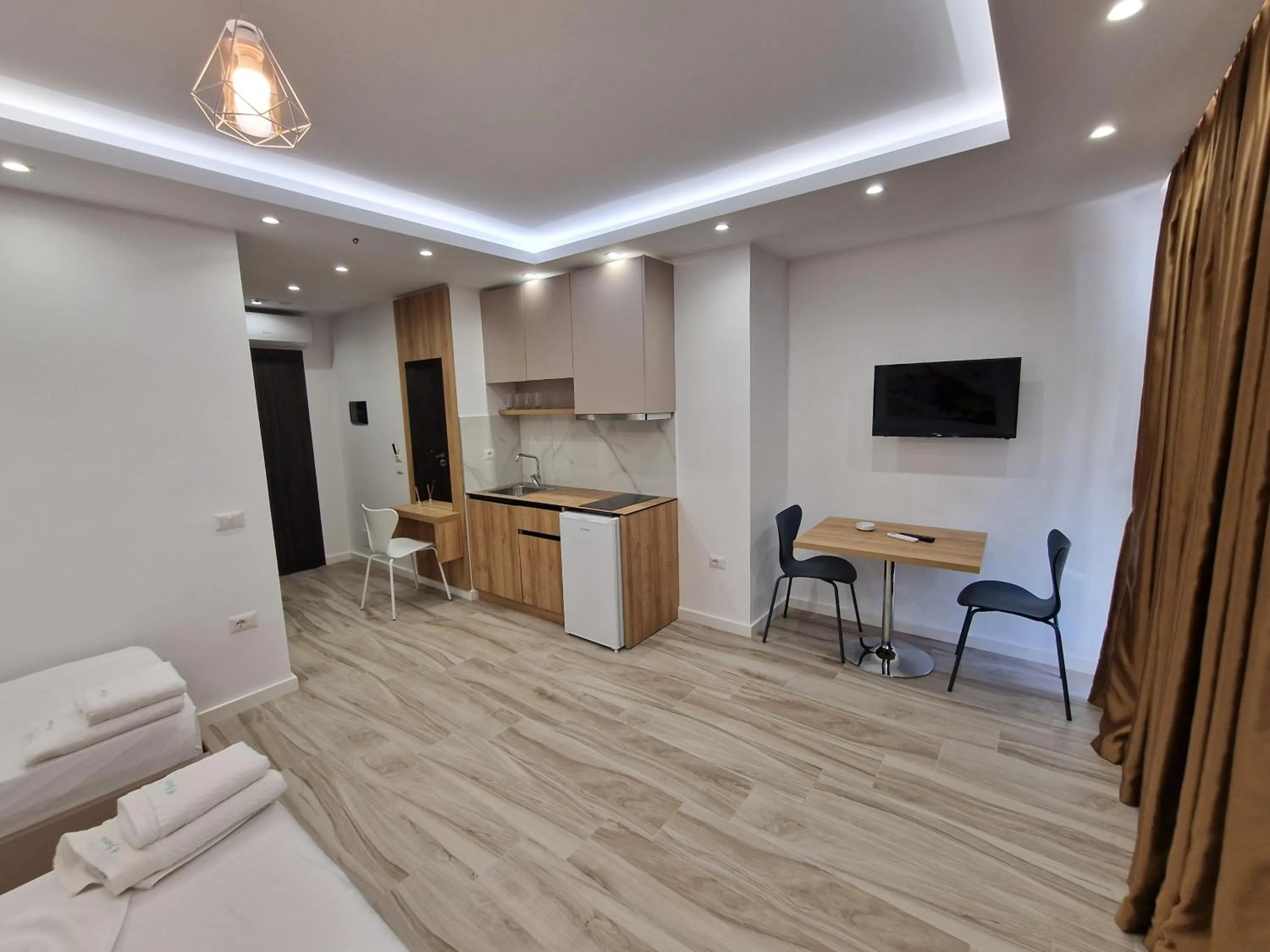 Kitchen or kitchenette in Joanna Suites