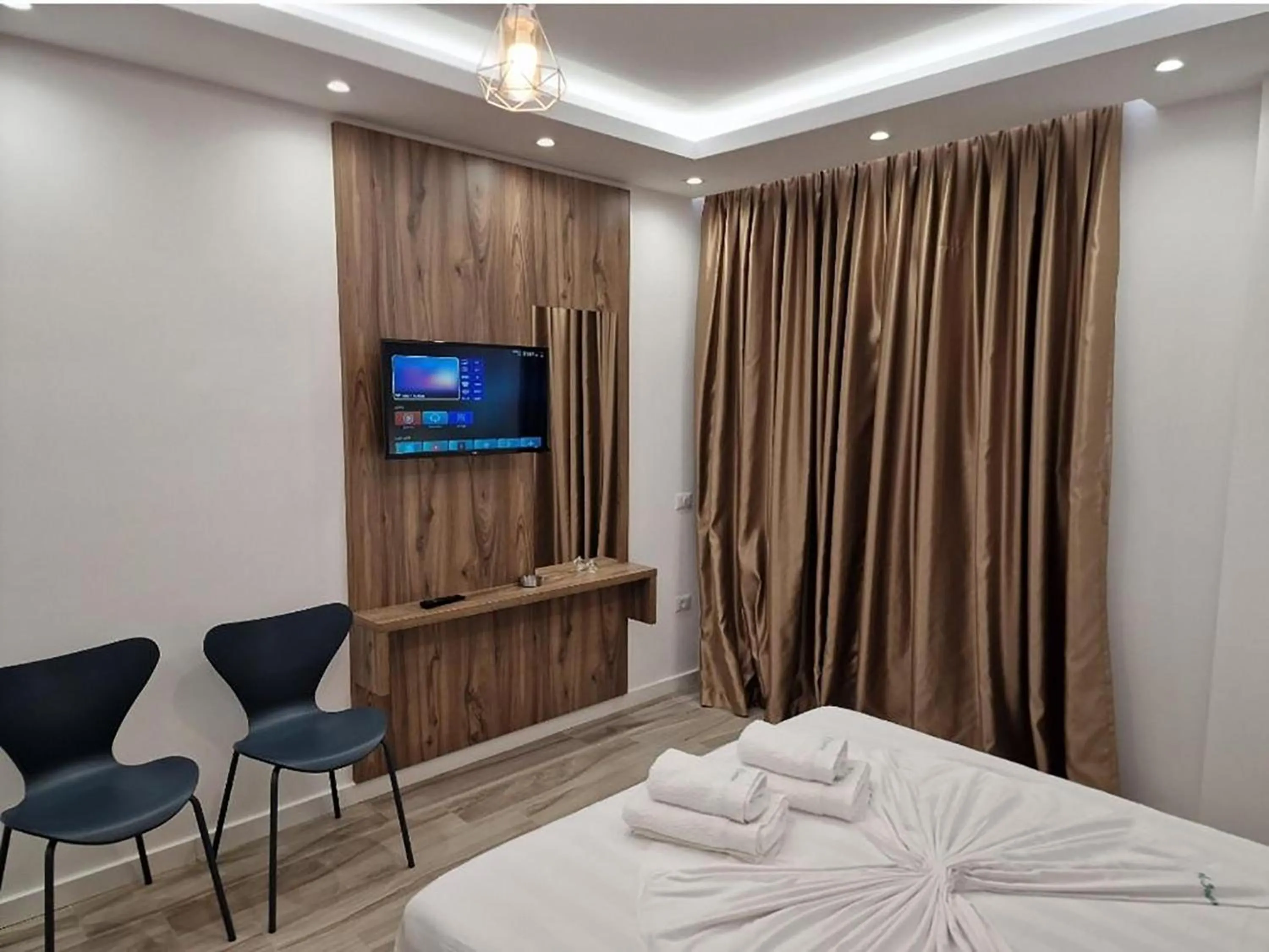 Bed in Joanna Suites