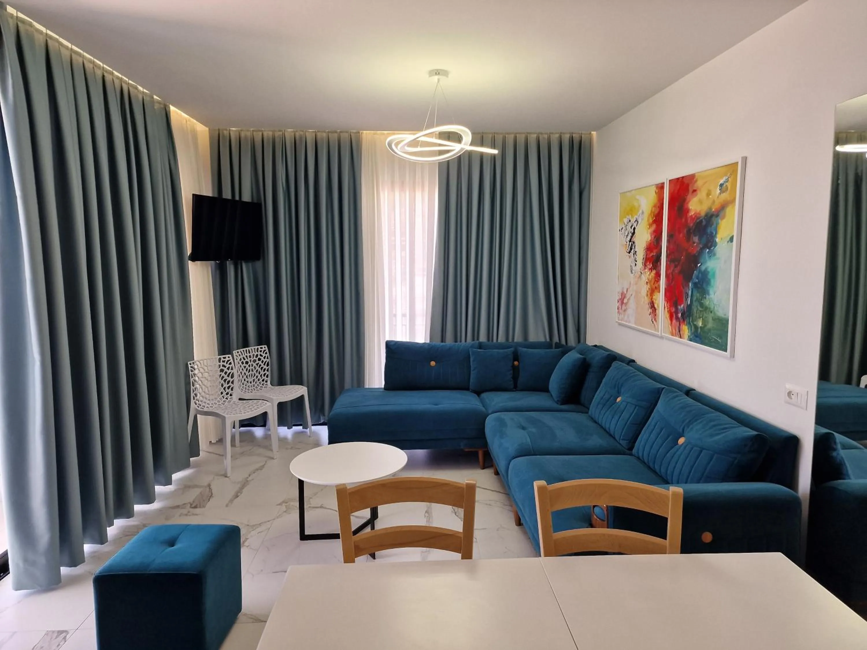 Living room in Joanna Suites