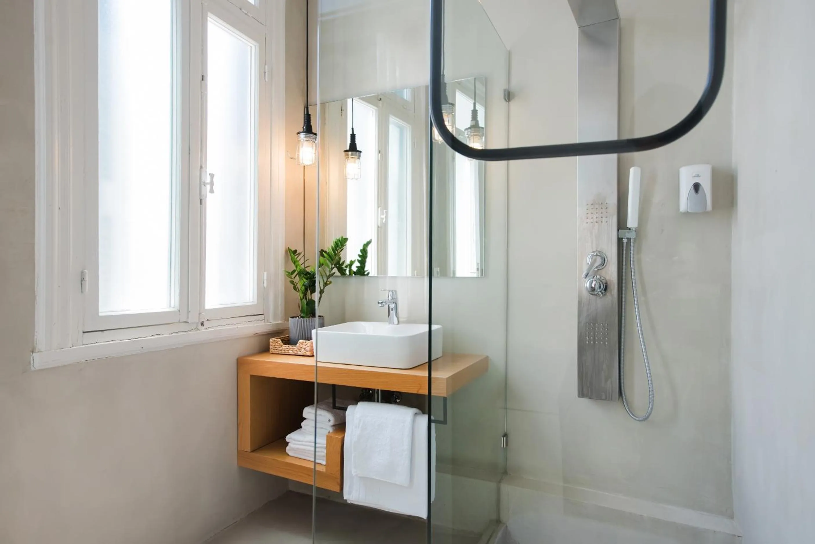 Bathroom in MONK Monastiraki Suites