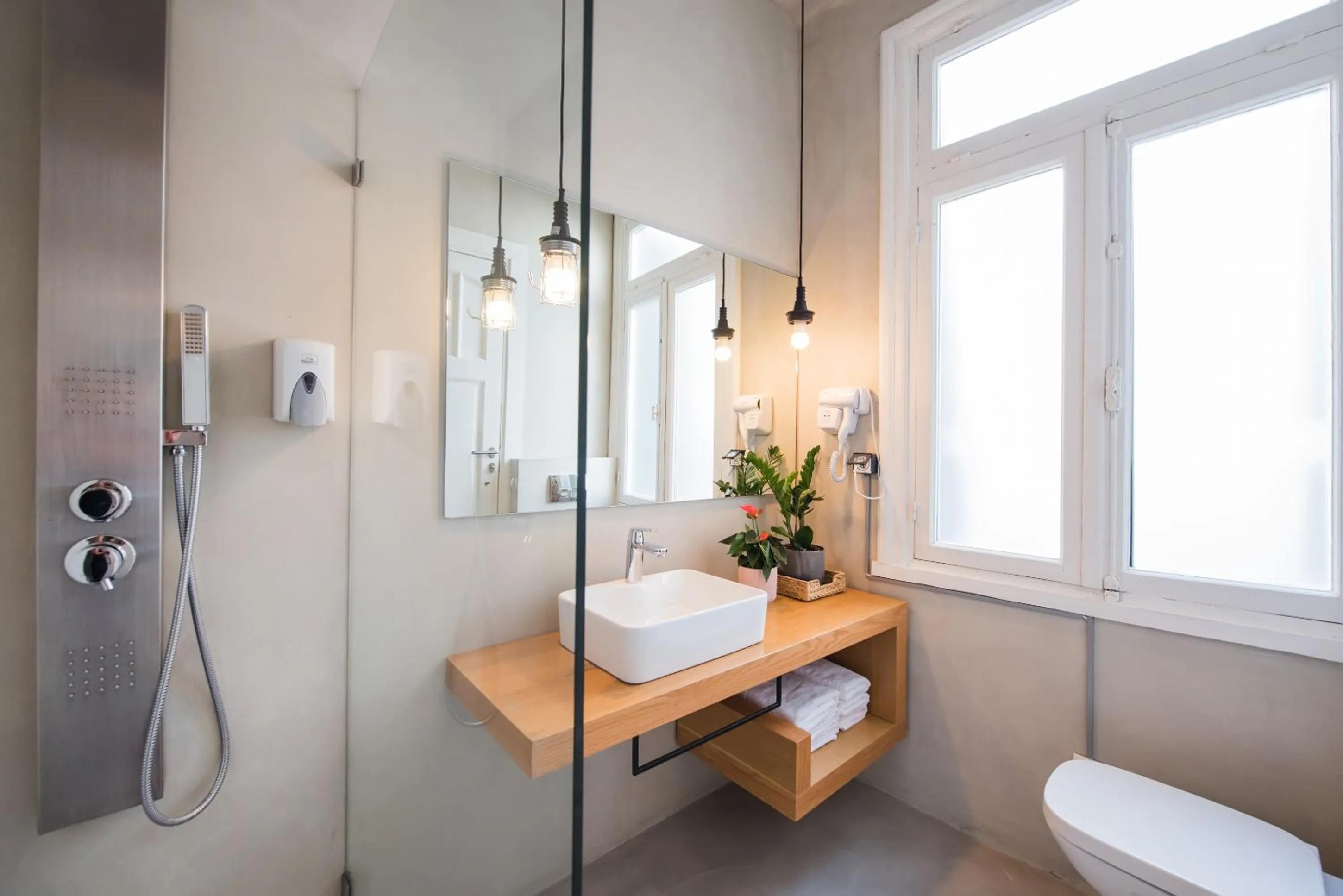 Bathroom in MONK Monastiraki Suites