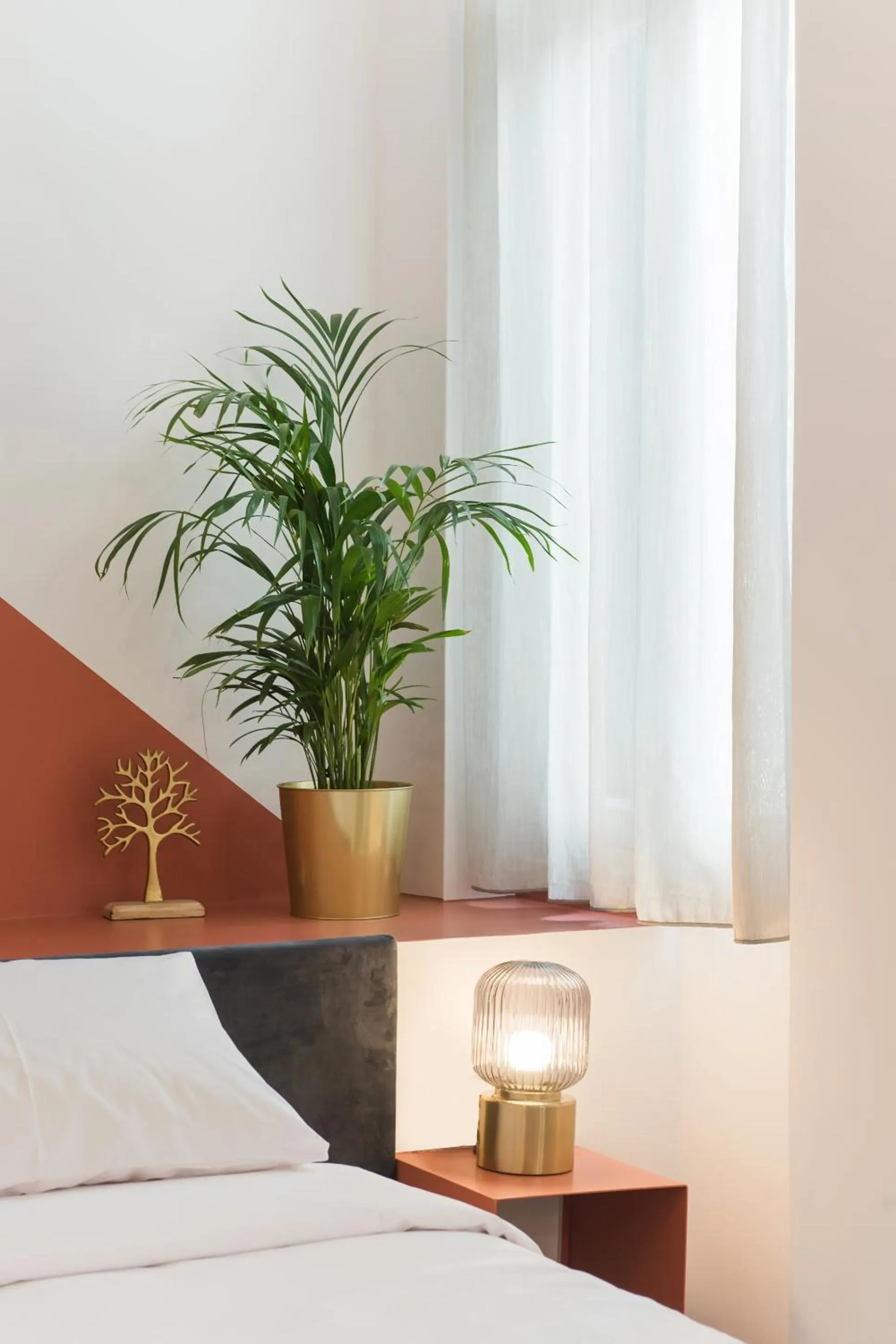 Bed in MONK Monastiraki Suites