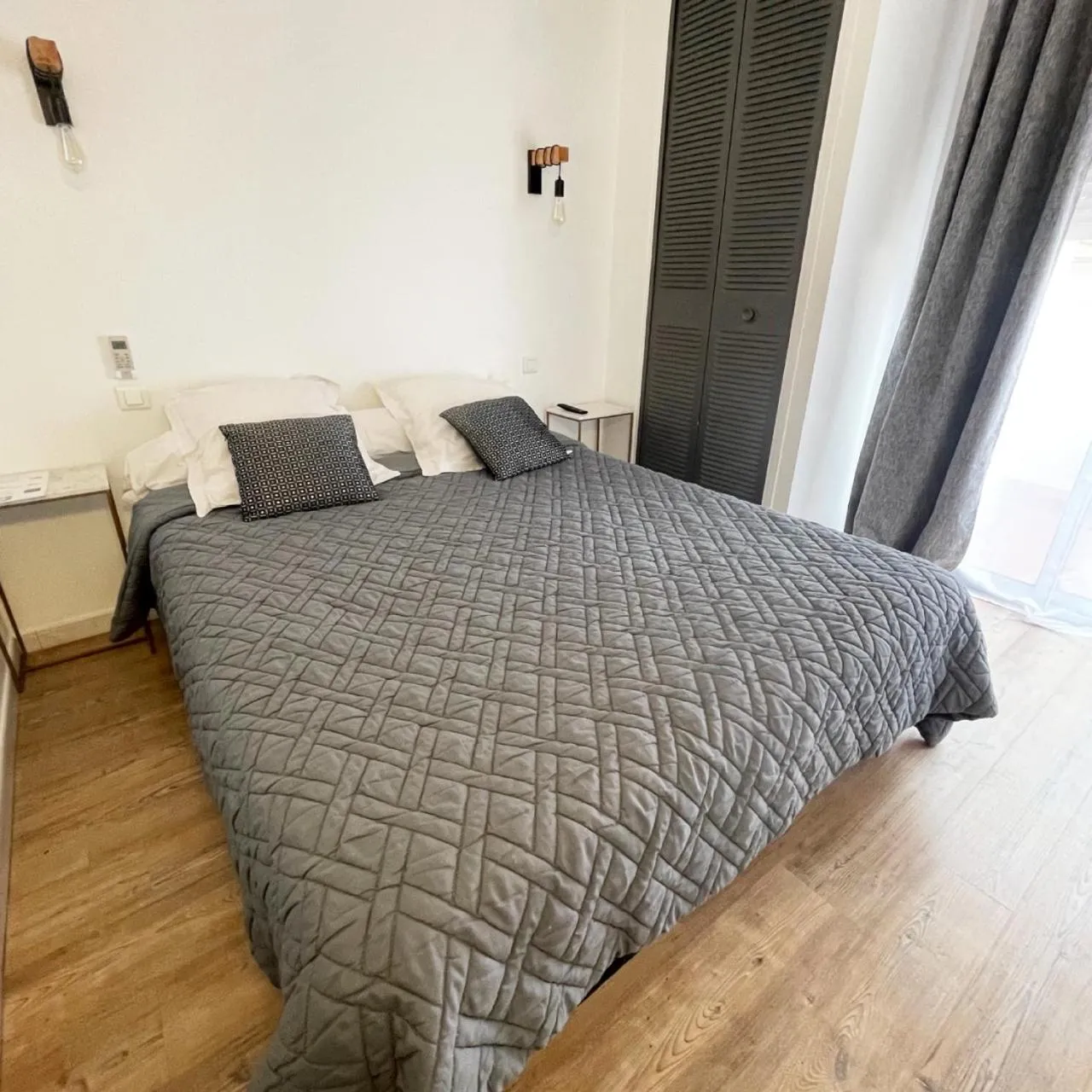 Double Room in Ezz'Hotel Canet