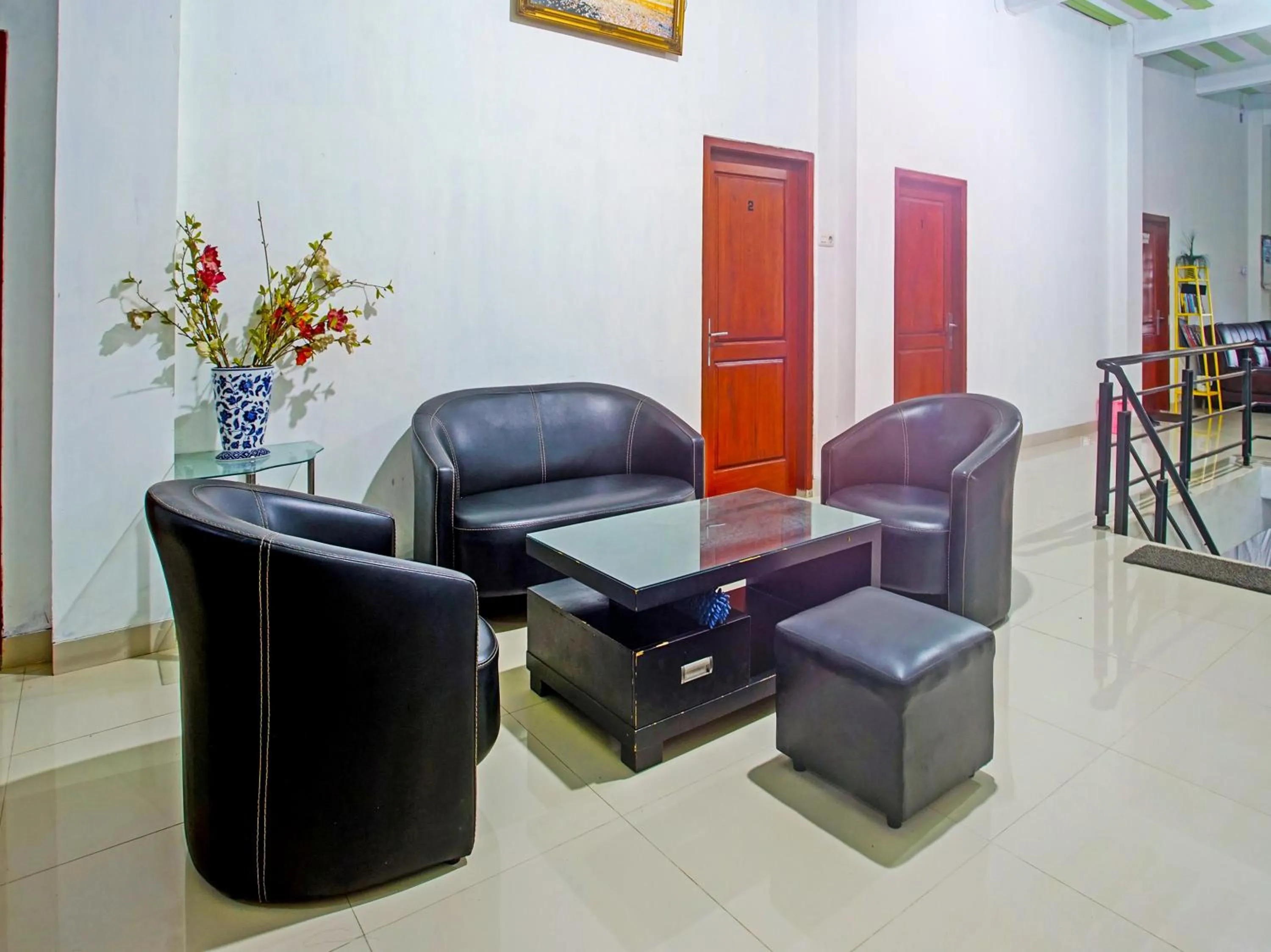 Seating area in OYO Life 90587 Domen Homestay Syariah