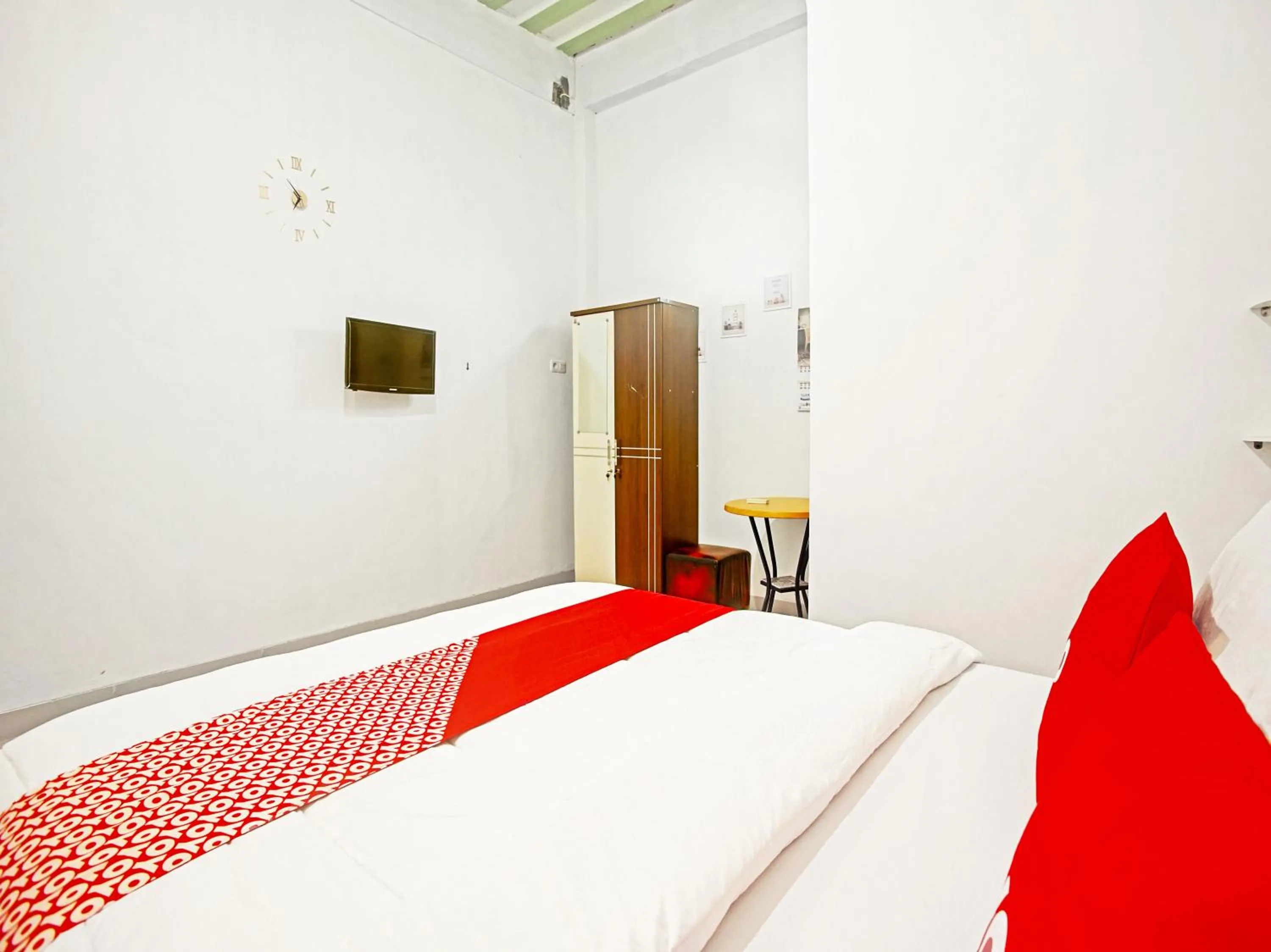 Bedroom, Bed in OYO Life 90587 Domen Homestay Syariah