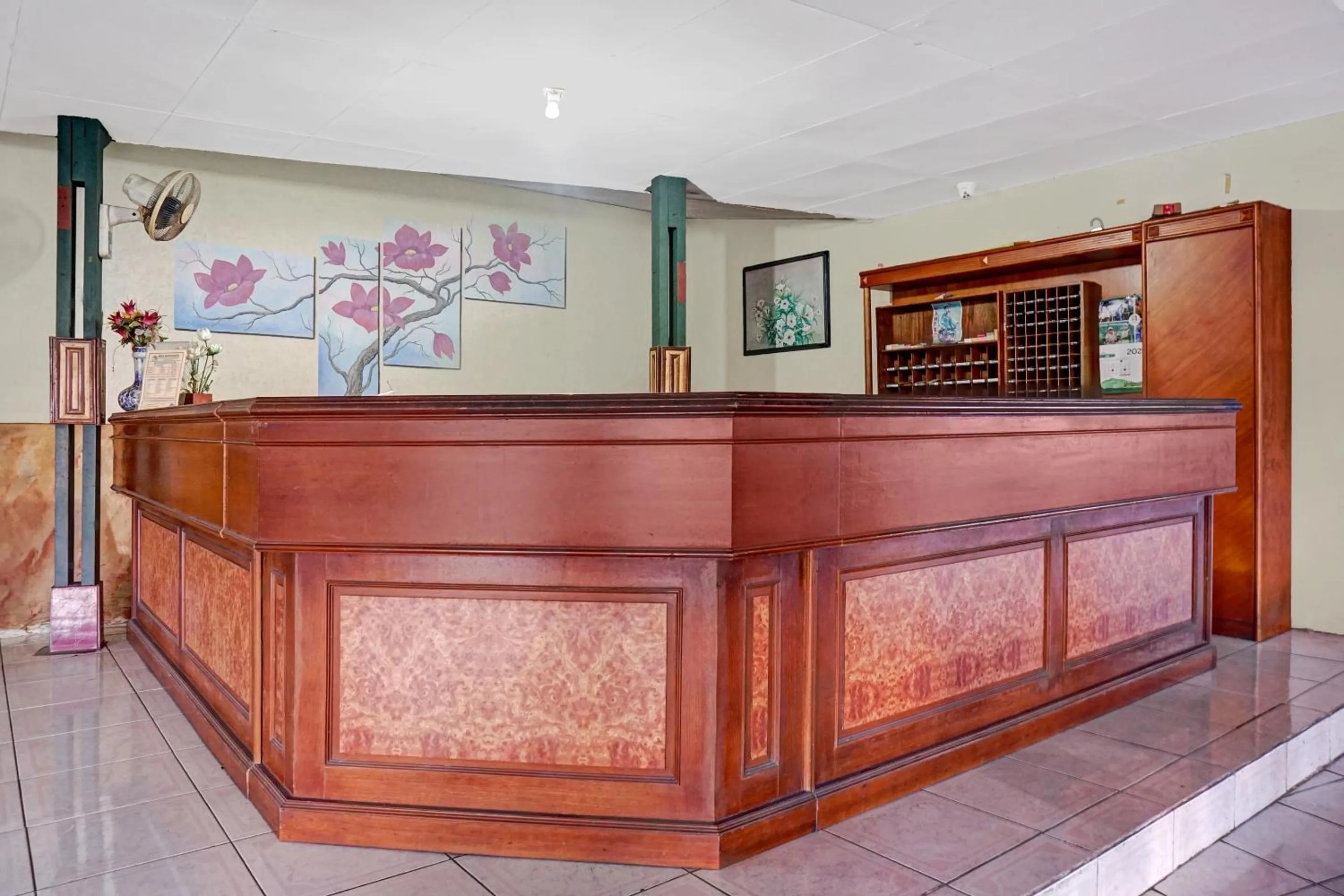 Lobby or reception in Hotel O 90596 Hotel Griya Astoeti