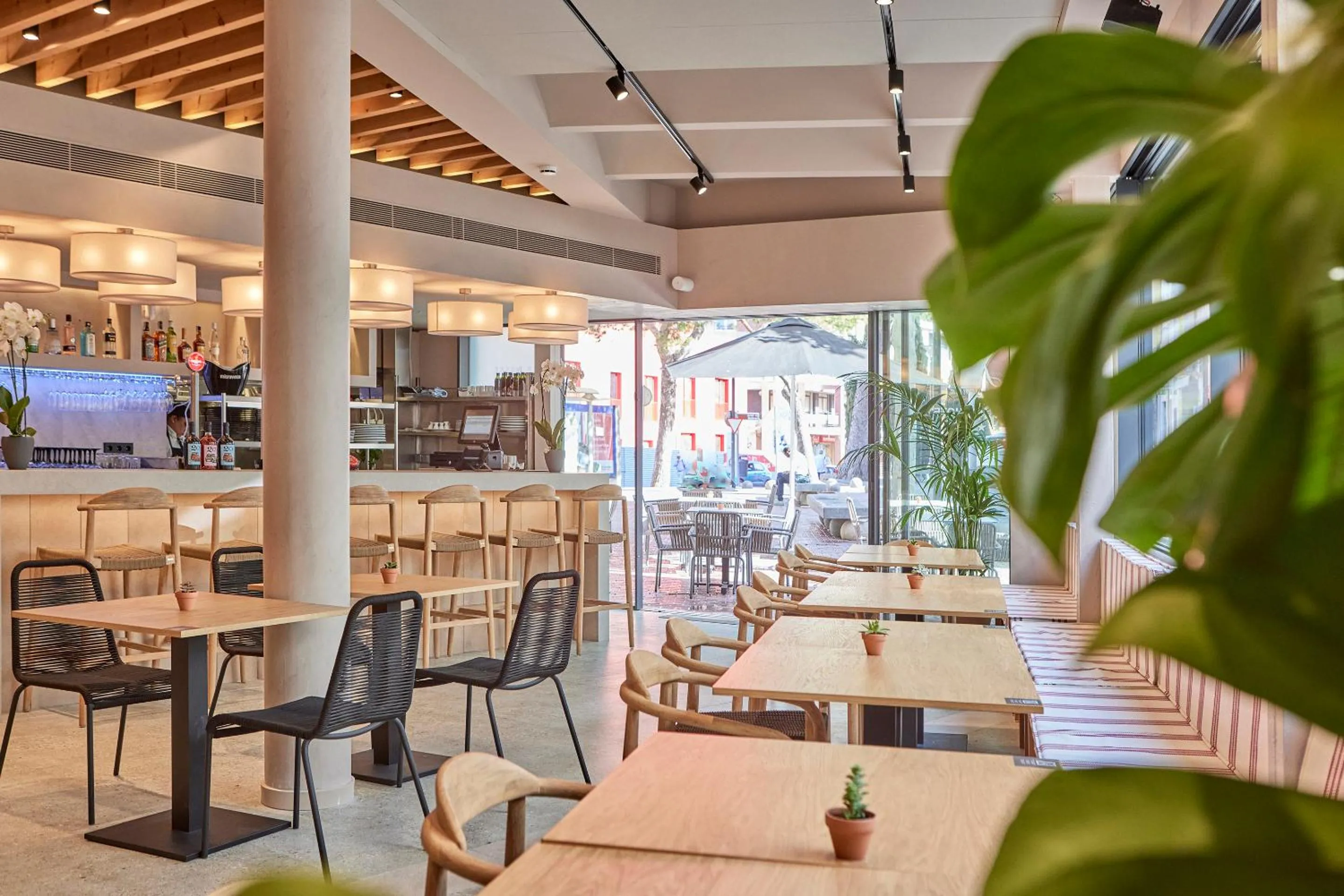 Restaurant/places to eat in JOE'S GOMILA BOUTIQUE HOTEL