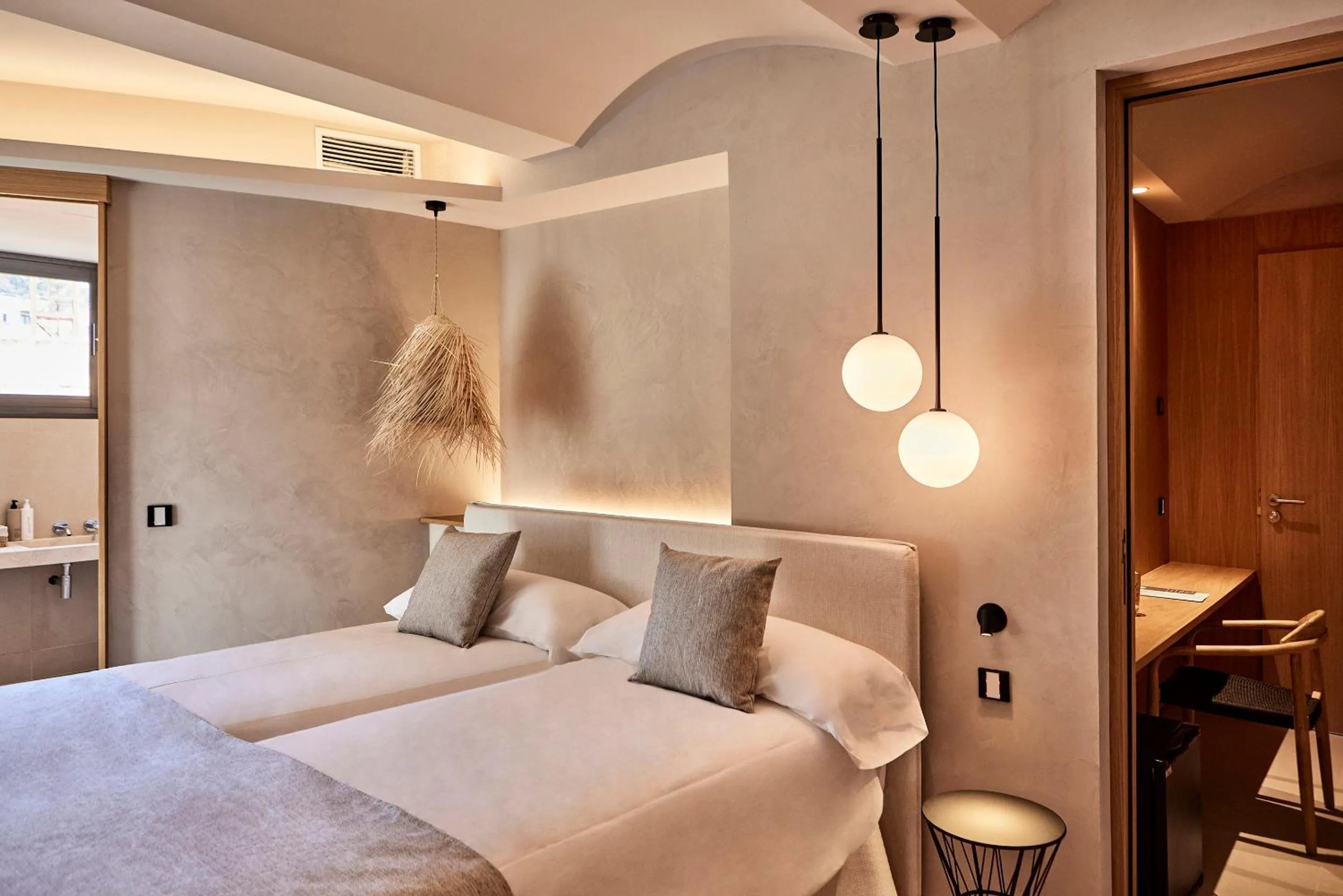 Bed in JOE'S GOMILA BOUTIQUE HOTEL