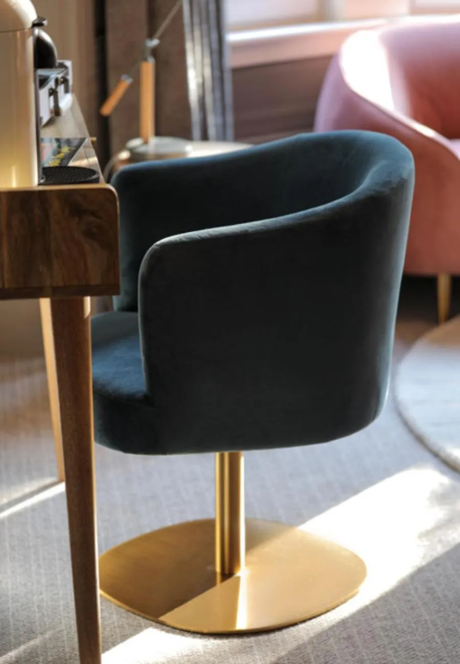 Seating area in Boutique 50