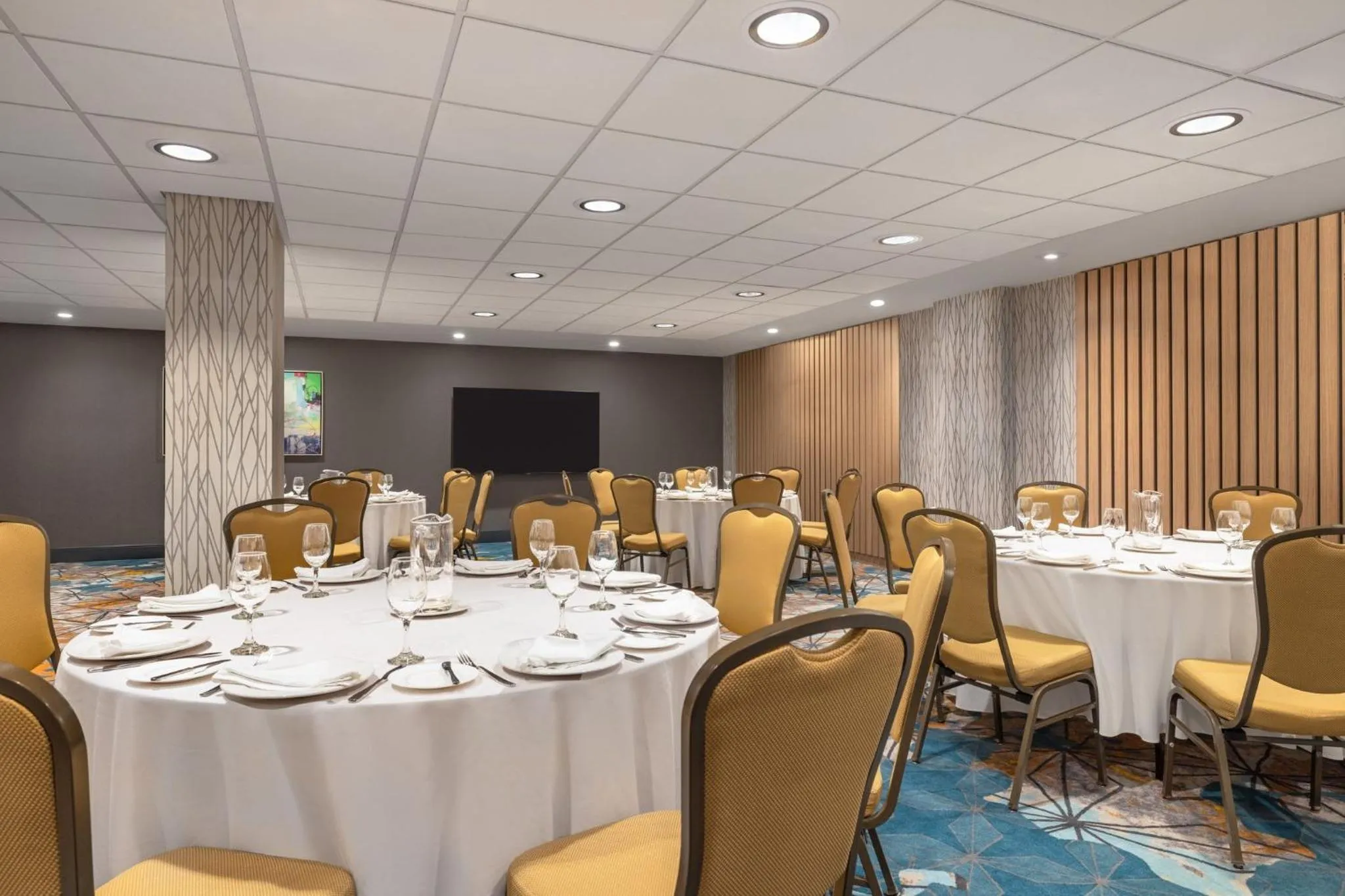 Meeting/conference room in Holiday Inn Toronto Downtown Centre by IHG