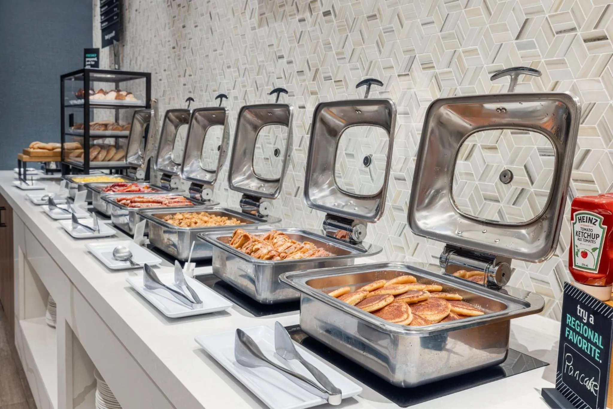 Breakfast in Holiday Inn Toronto Downtown Centre by IHG