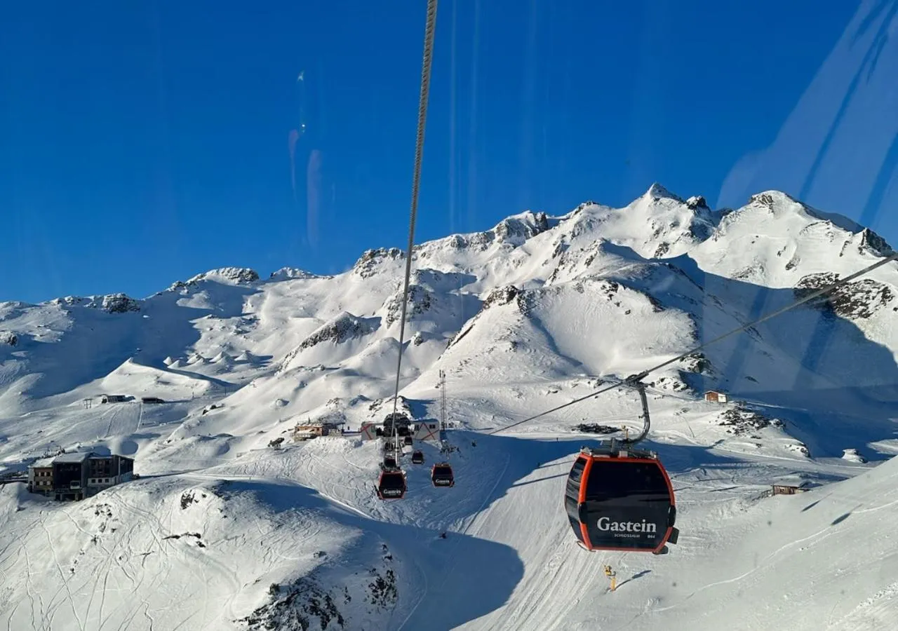 Skiing in Hotel Bad Hofgastein - The STORKS - Adults Only