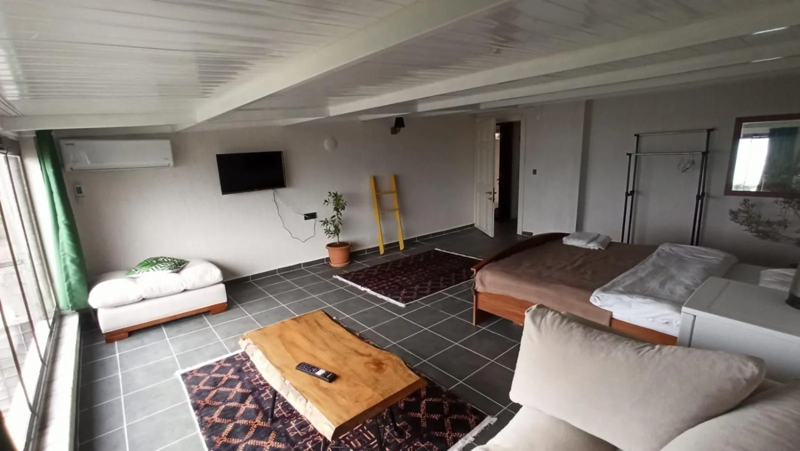 Lake view in Gölyaka Hotel