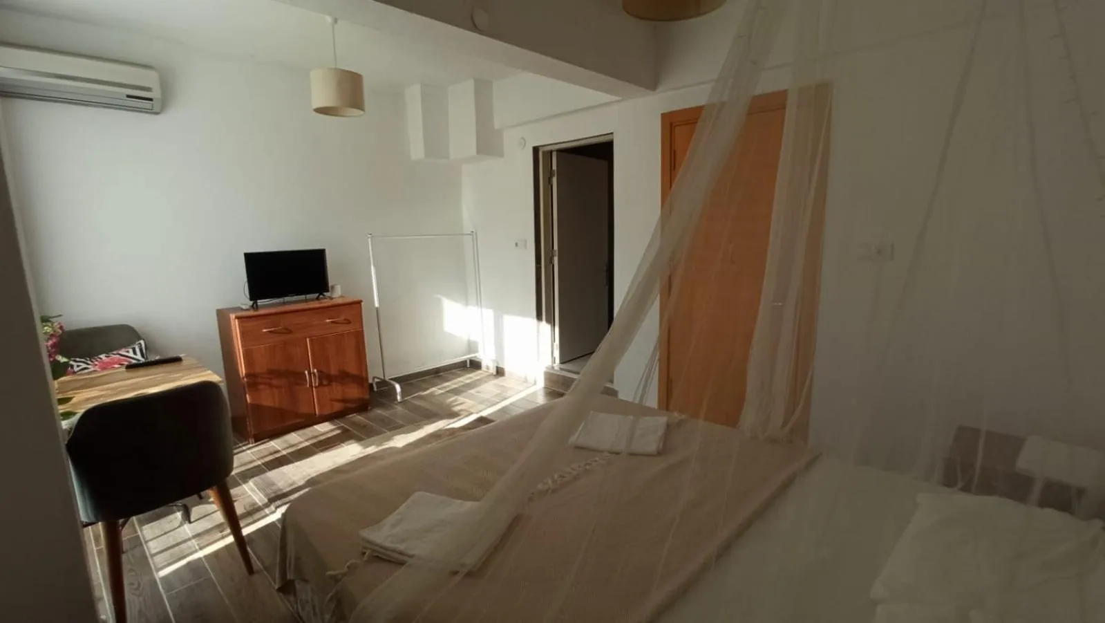 TV and multimedia, Bed in Gölyaka Hotel