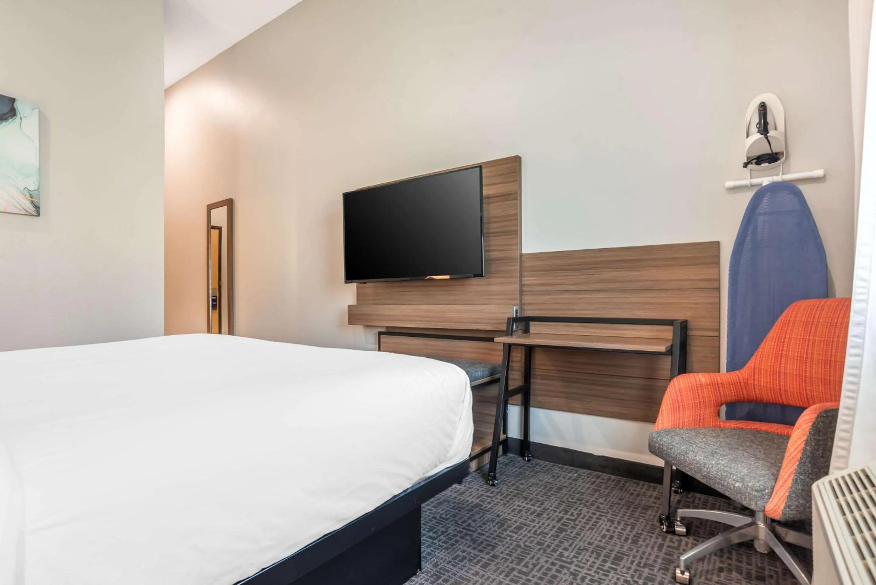 Bedroom, Bed in Comfort Inn Miramar Beach-Destin