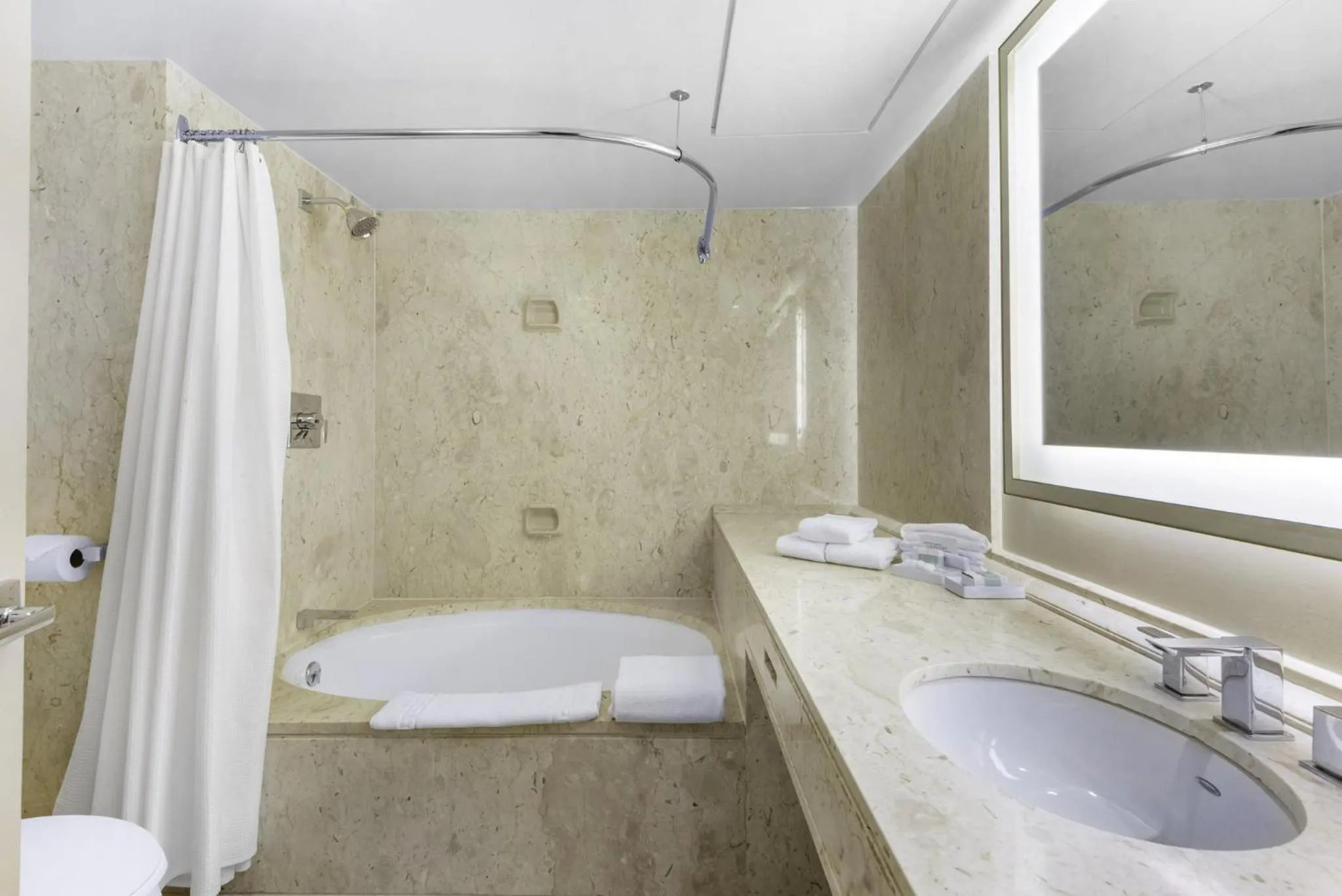 Bathroom in Omni Mont-Royal Hotel