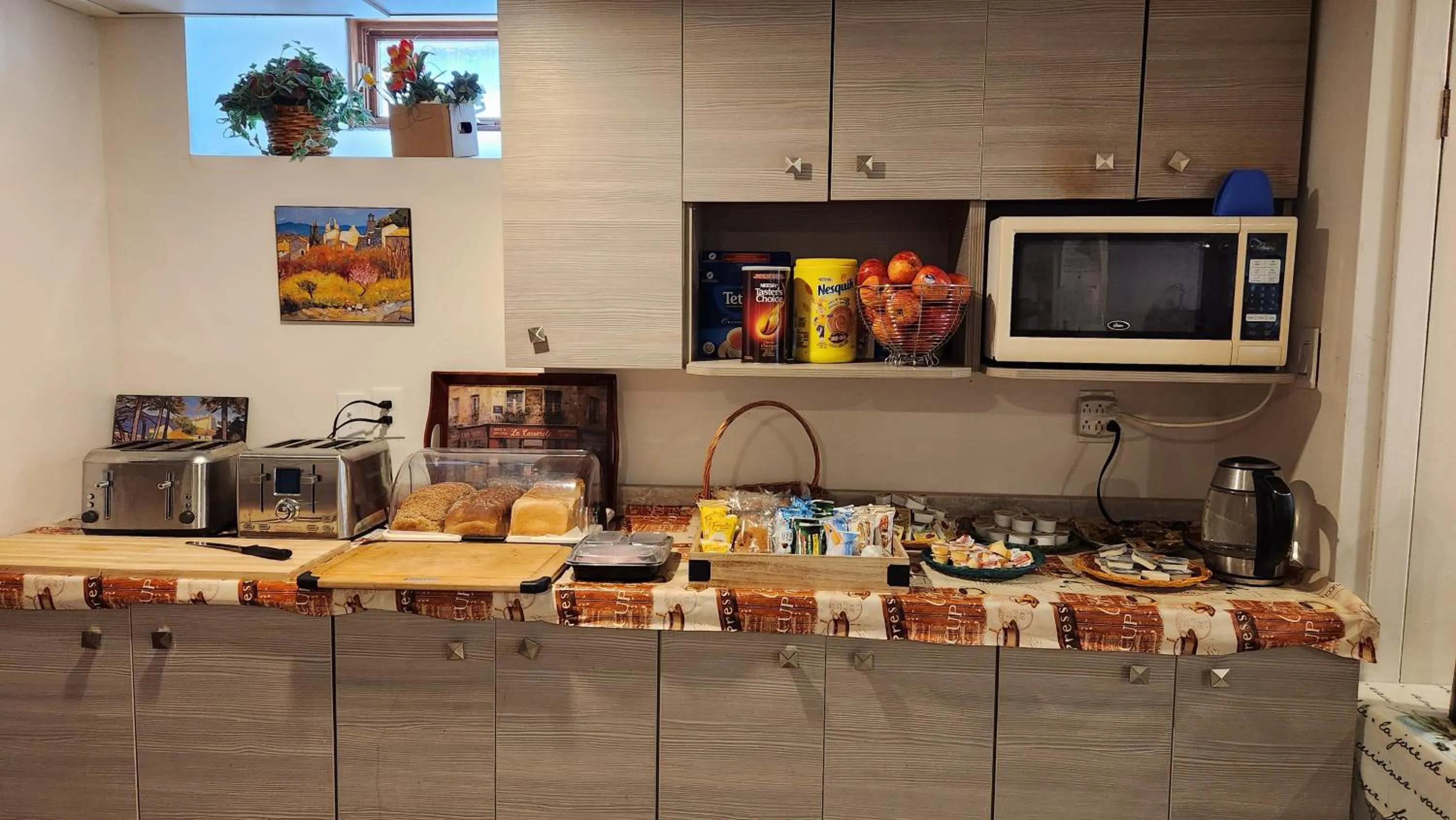 Breakfast in Hotel Auberge Manoir Ville Marie