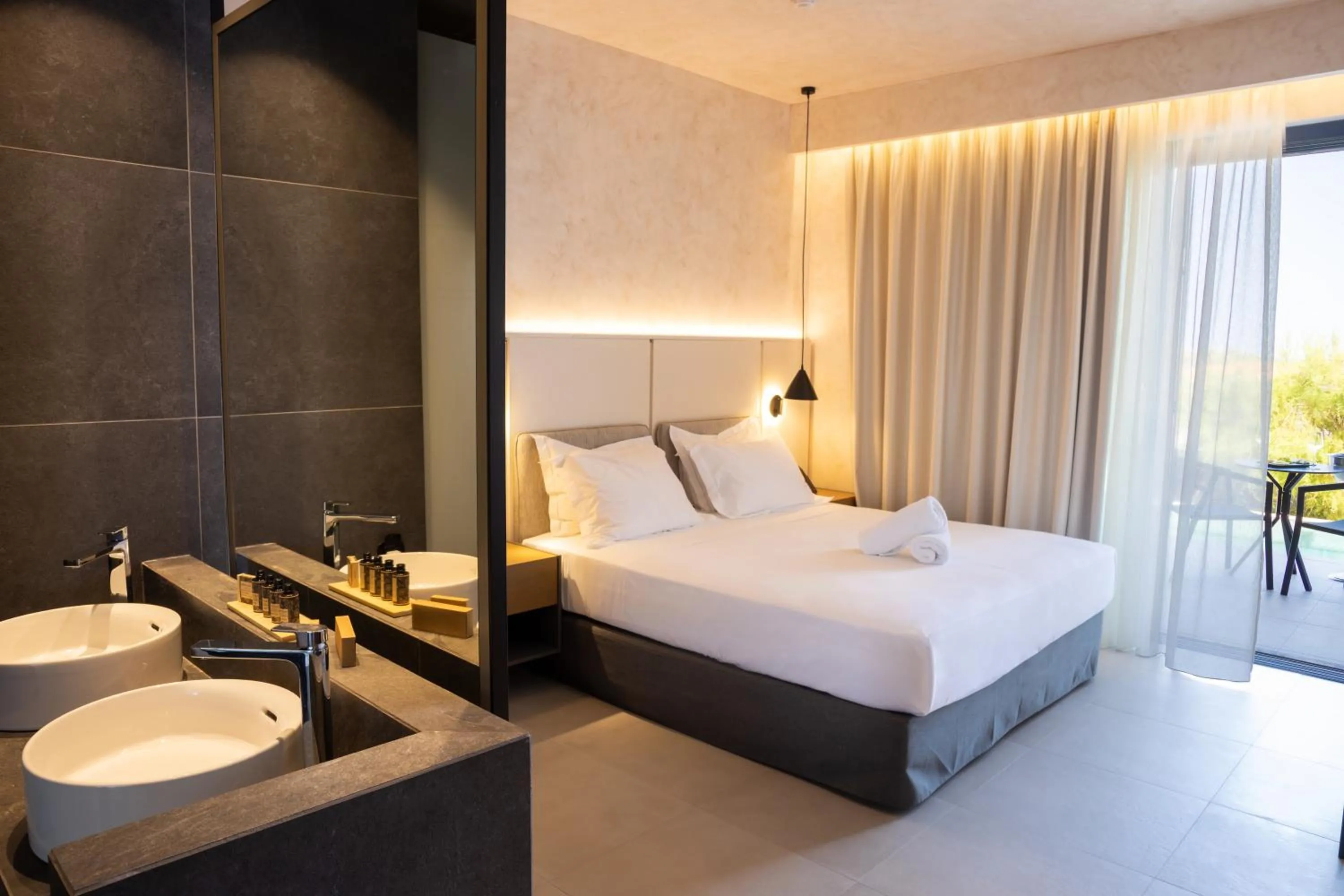 Bedroom, Bed in Anasa Luxury Resort