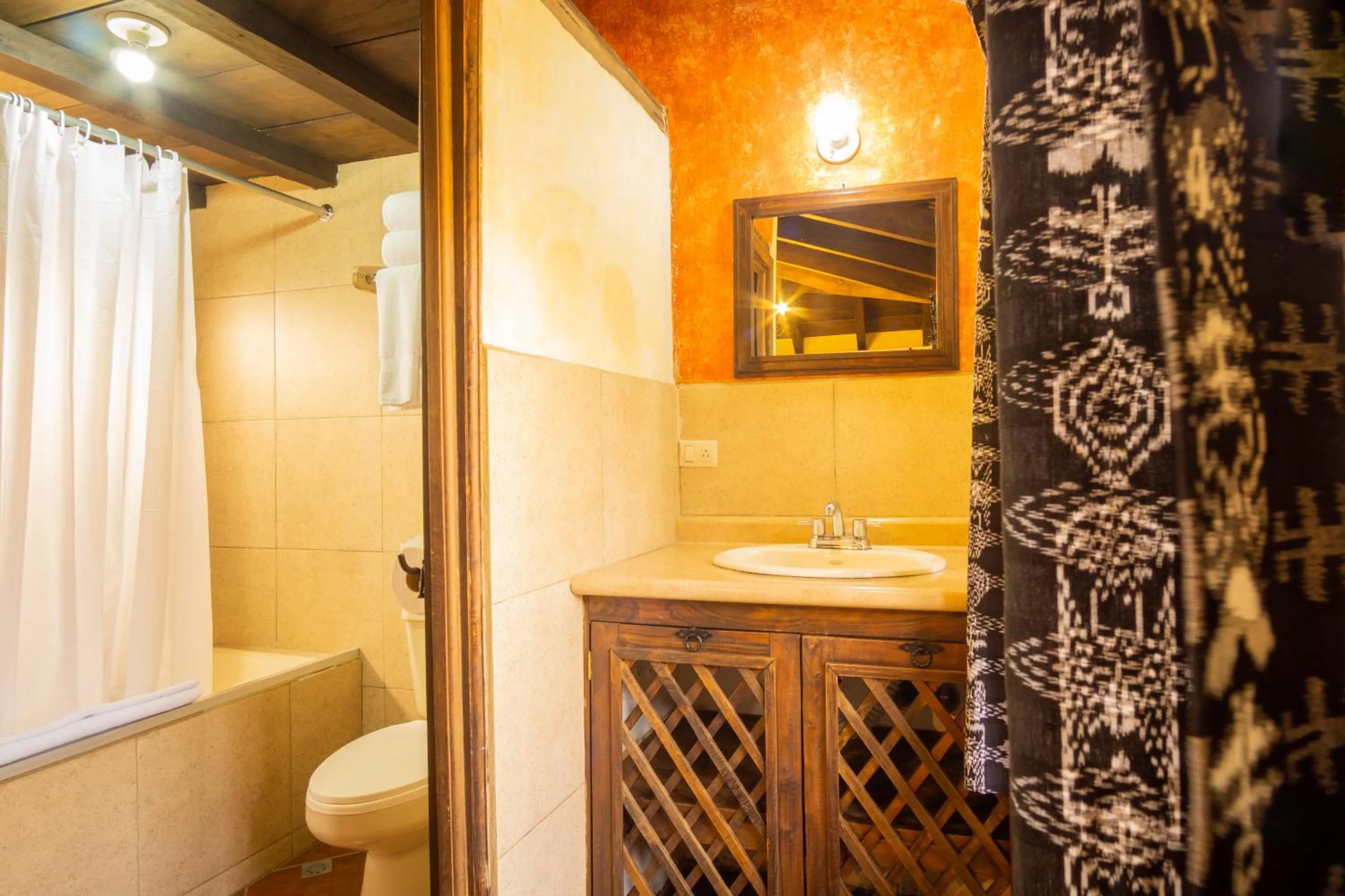 Bathroom in Hotel Maya Ik'