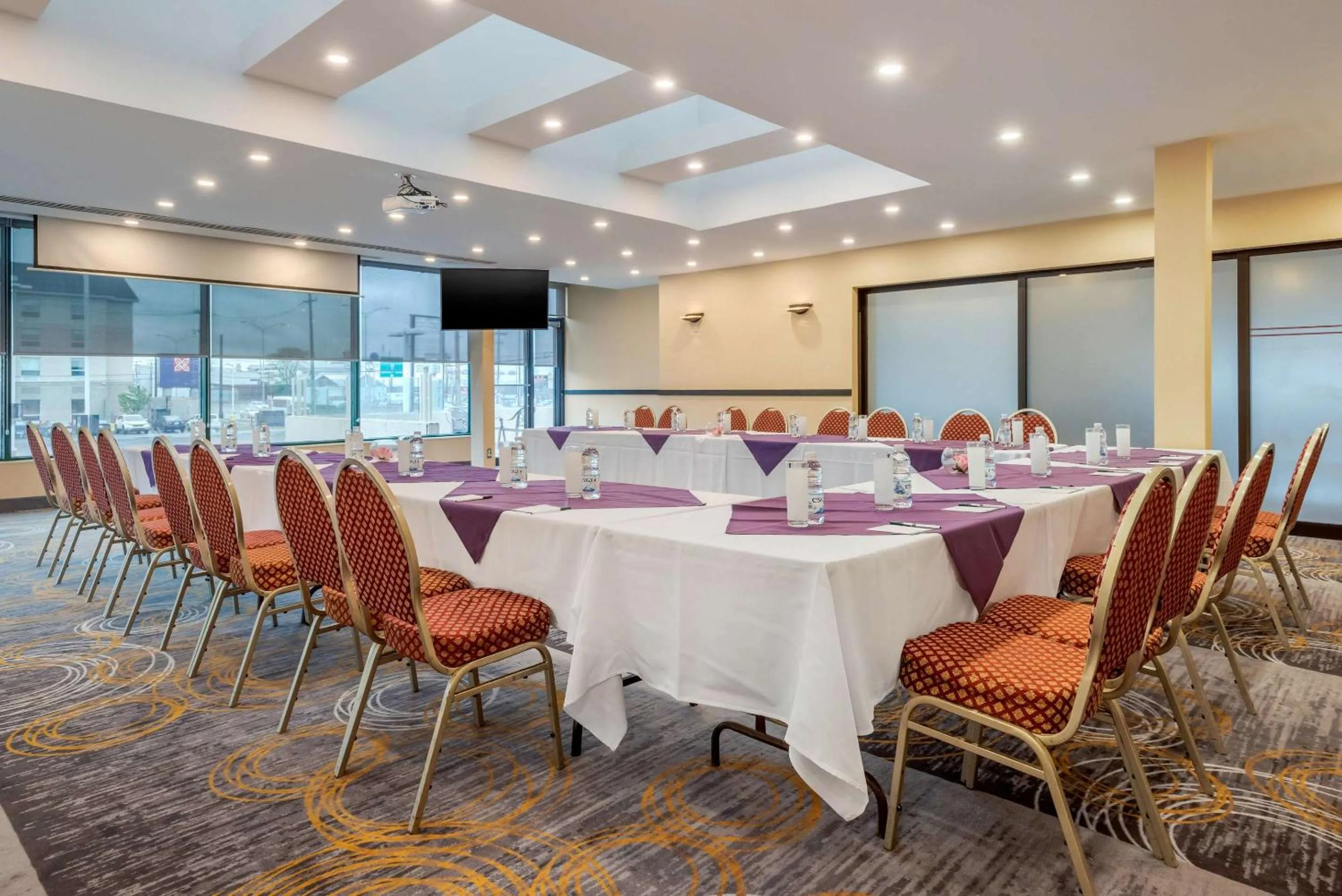Meeting/conference room in Quality Hotel Dorval Aeroport