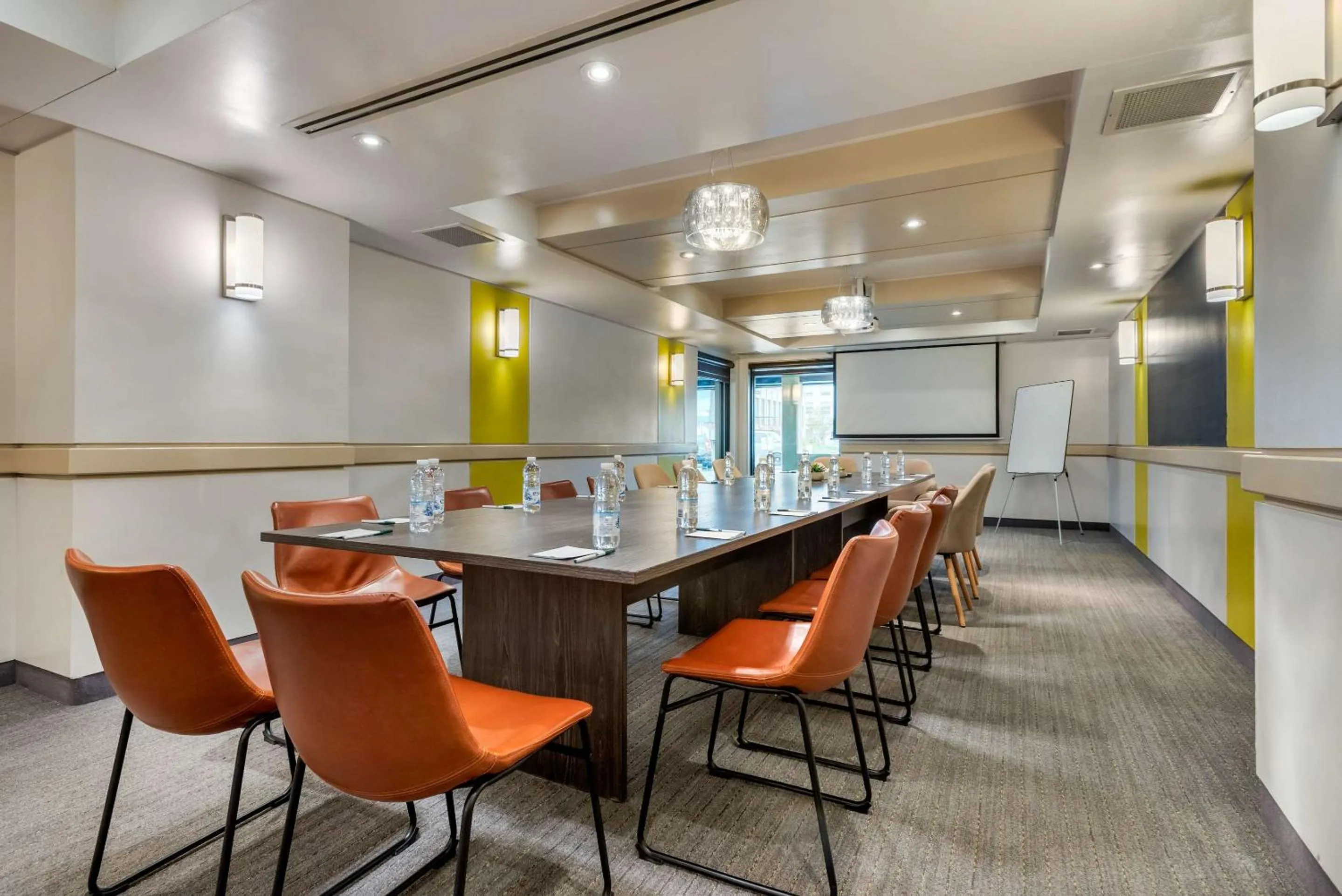 Meeting/conference room in Quality Hotel Dorval Aeroport
