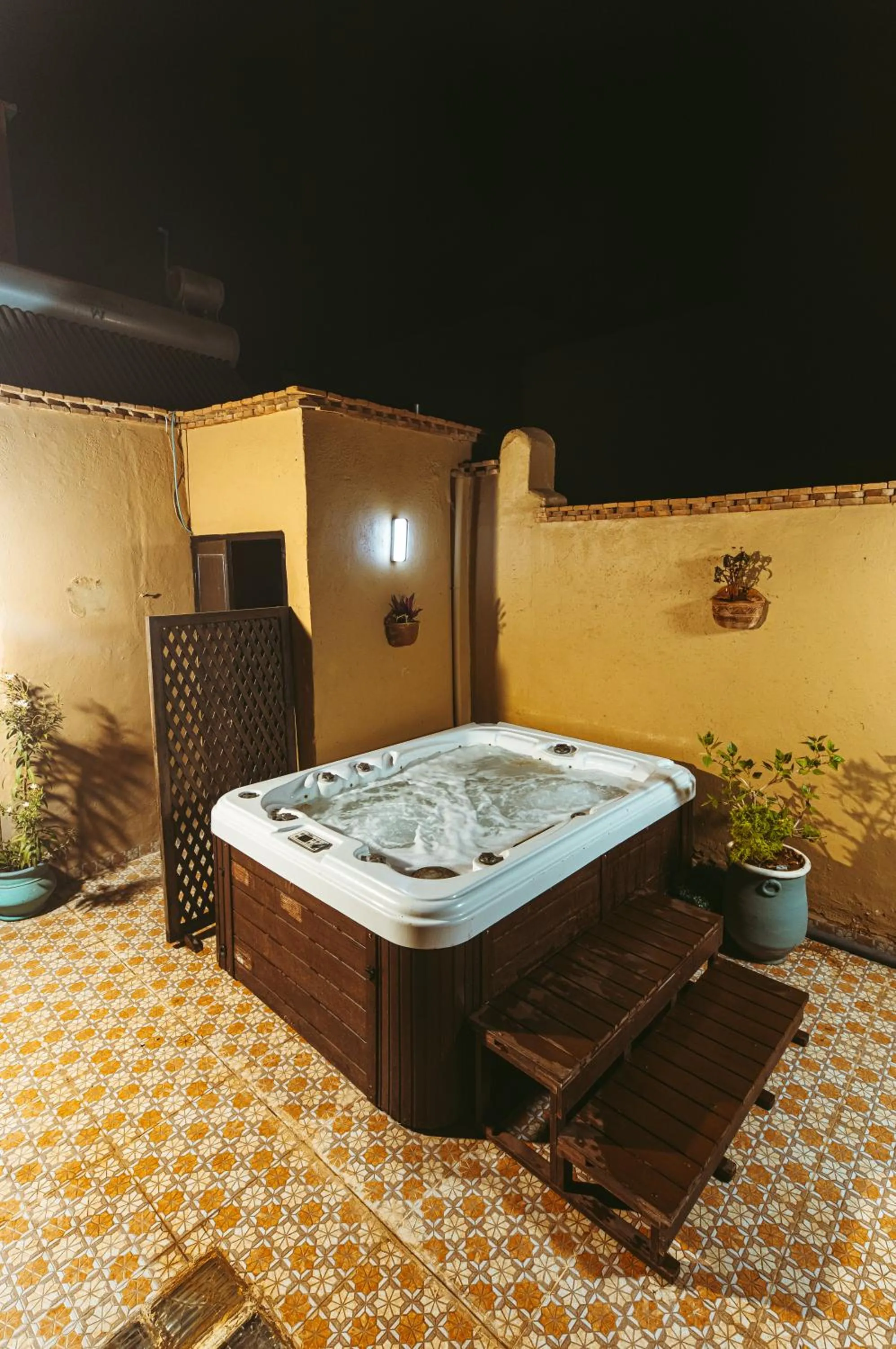 Hot Tub in Riad Benyara