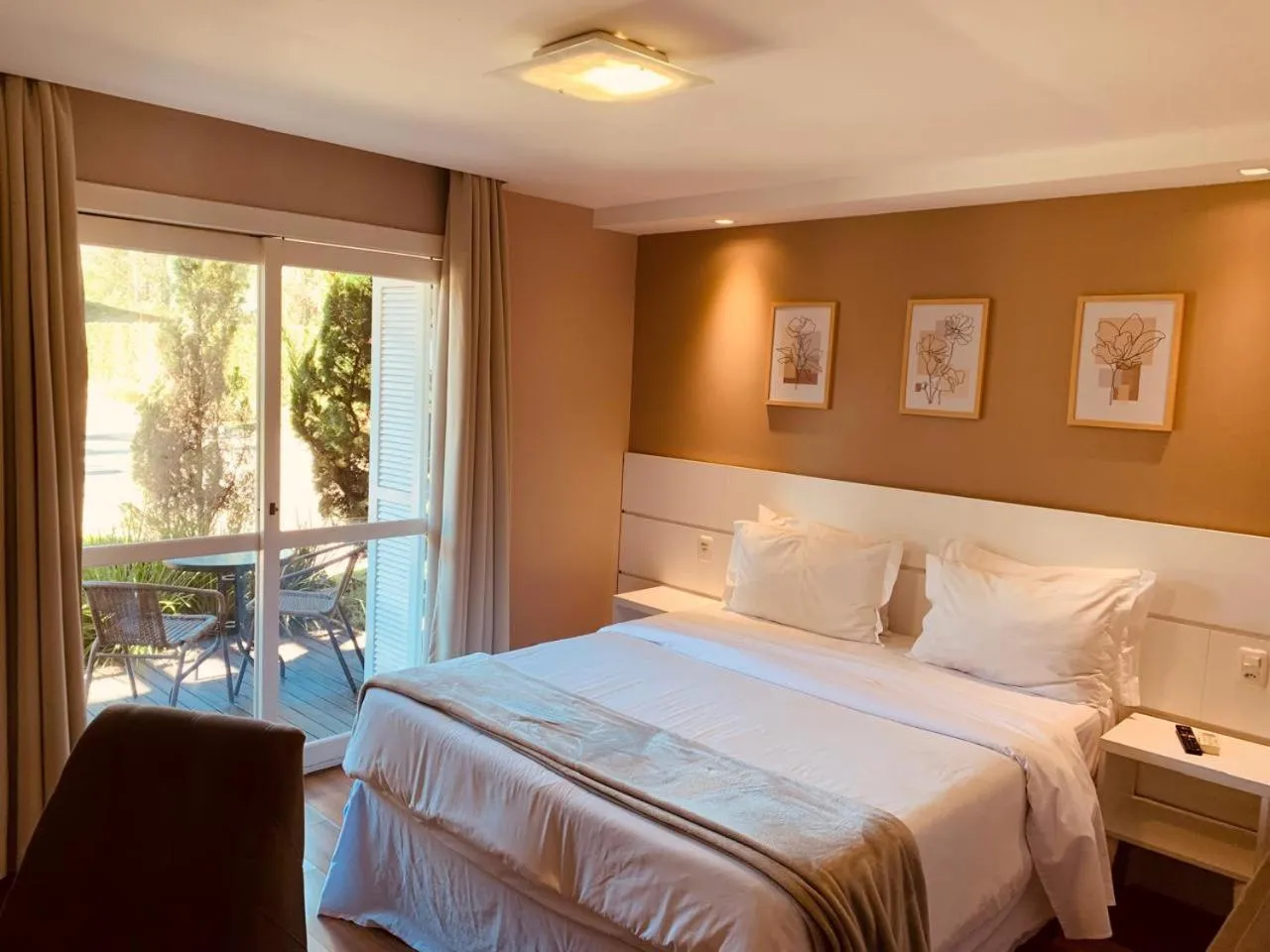 View (from property/room), Bed in Pousada Quinta do Vale