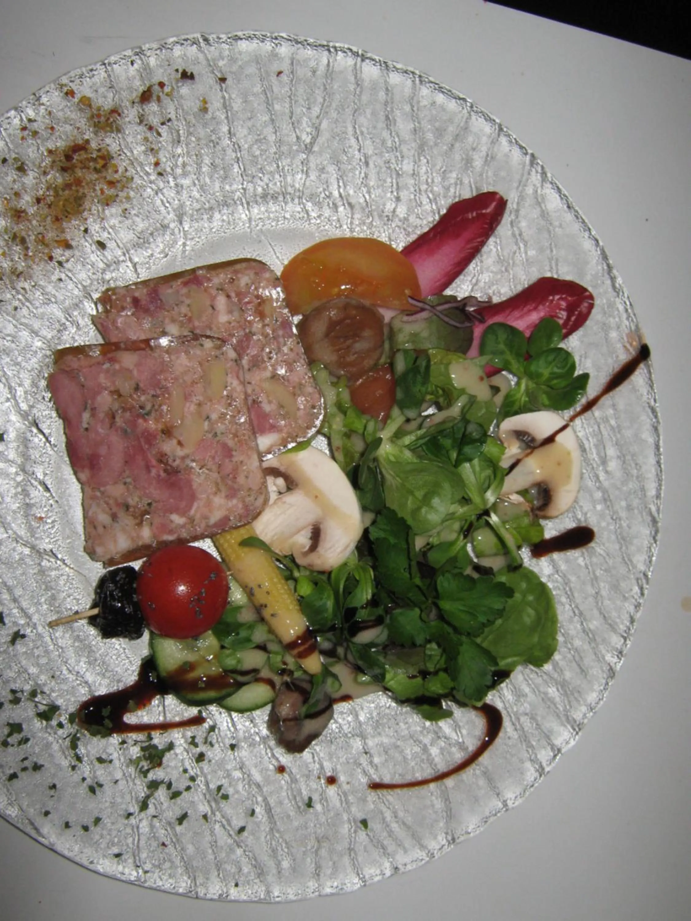 Restaurant/places to eat in Le Continental