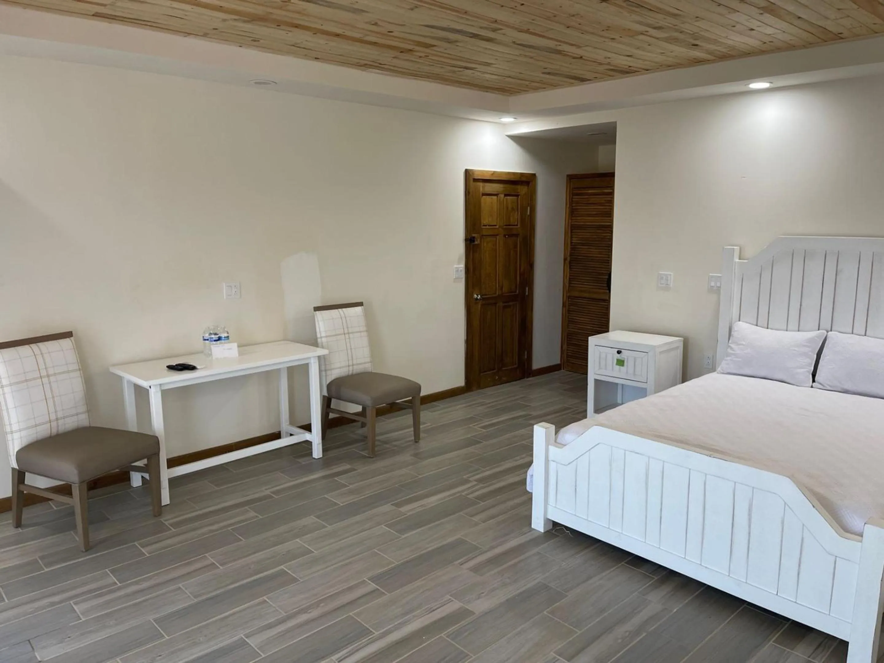 Bedroom, Bed in Maple Resort