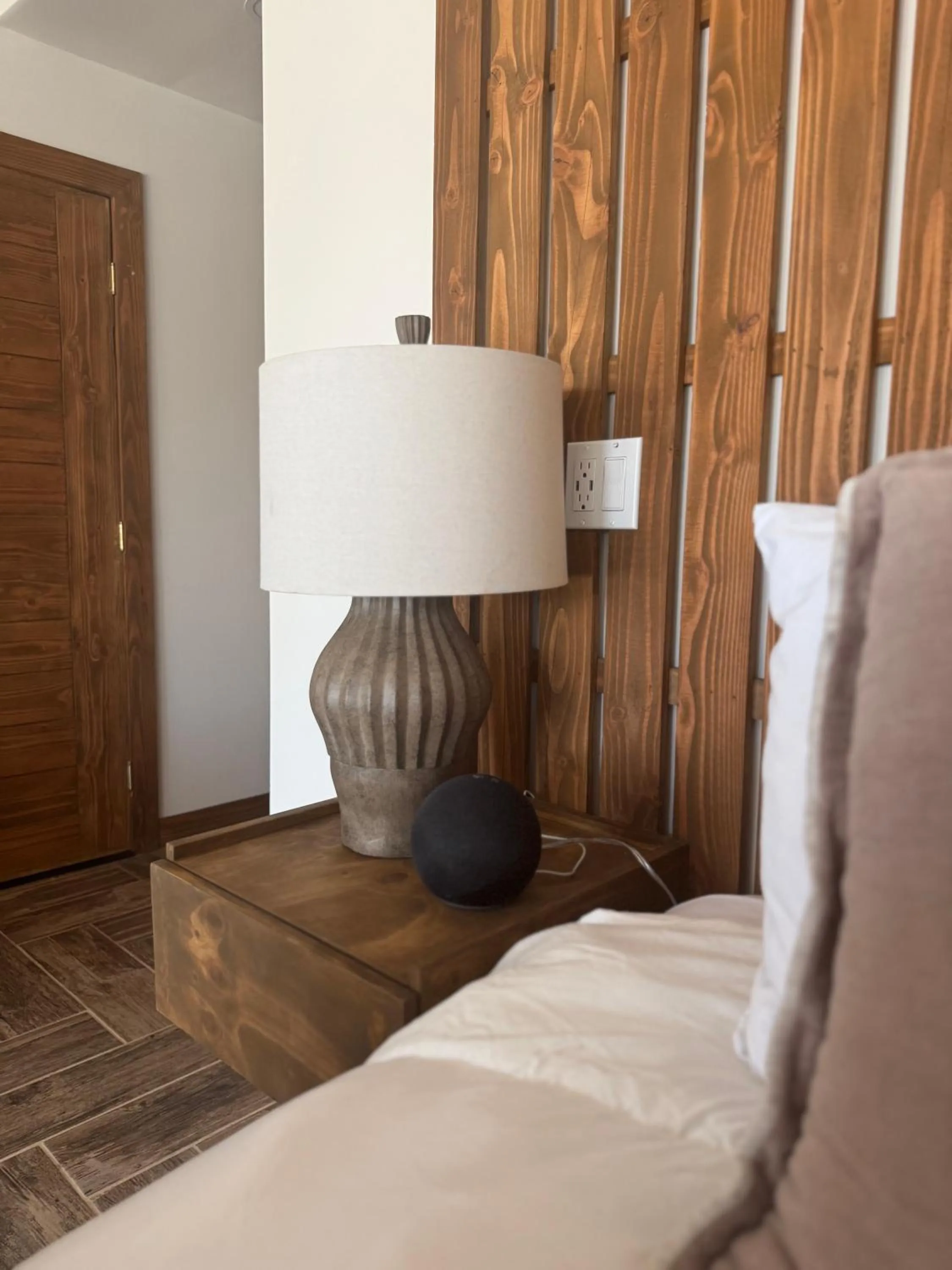 Bedroom, Bed in Maple Resort