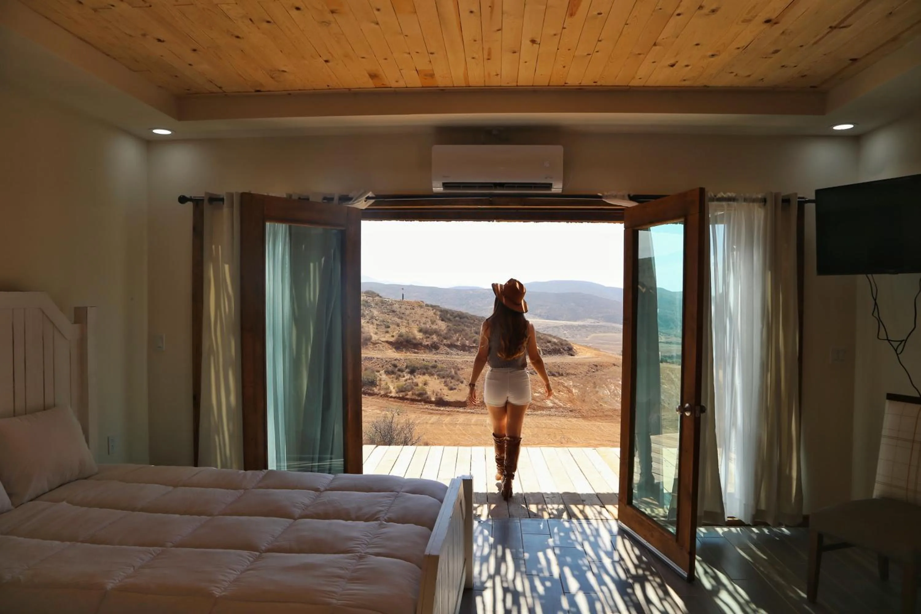 View (from property/room), Bed in Maple Resort