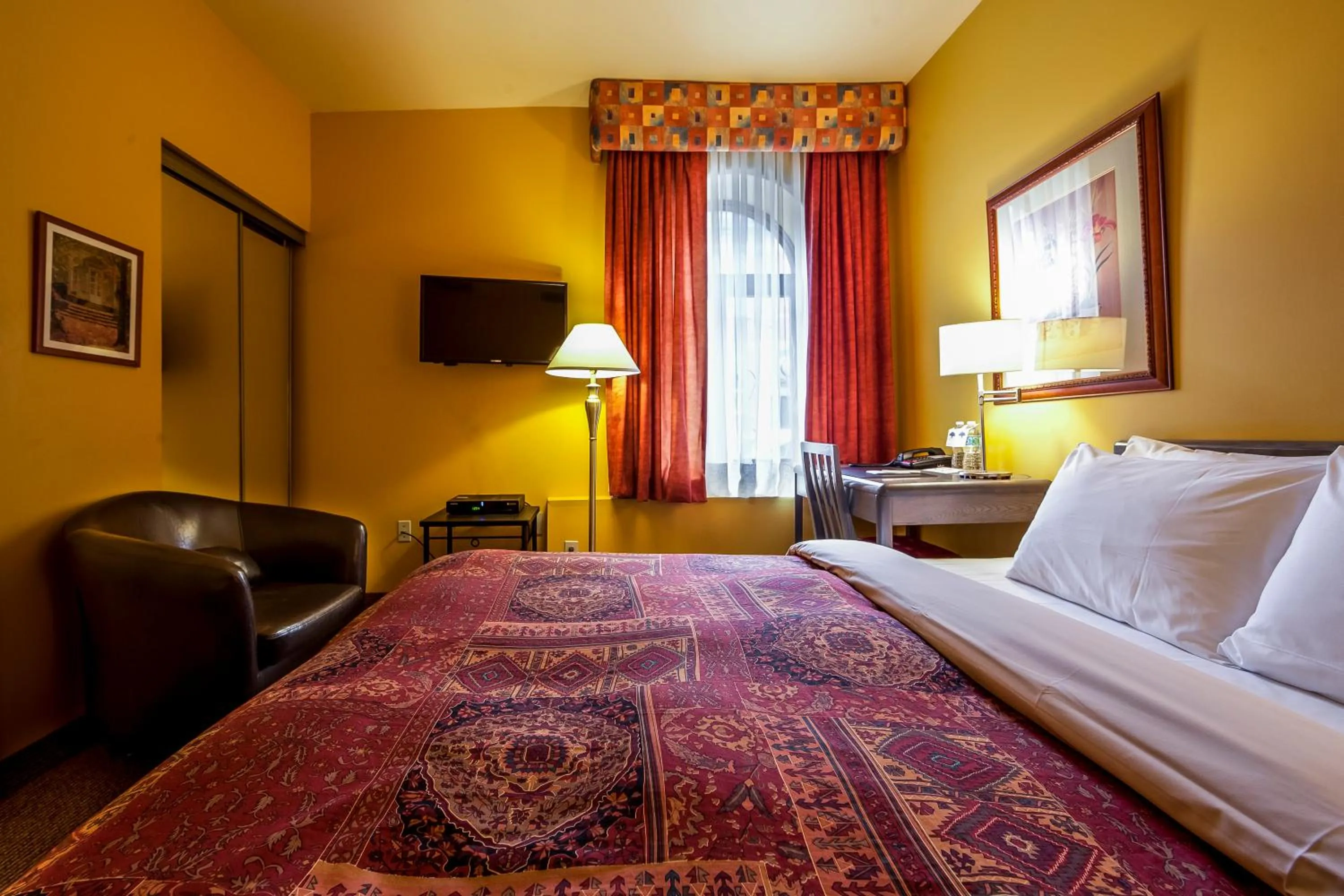 Bed in Auberge de La Fontaine