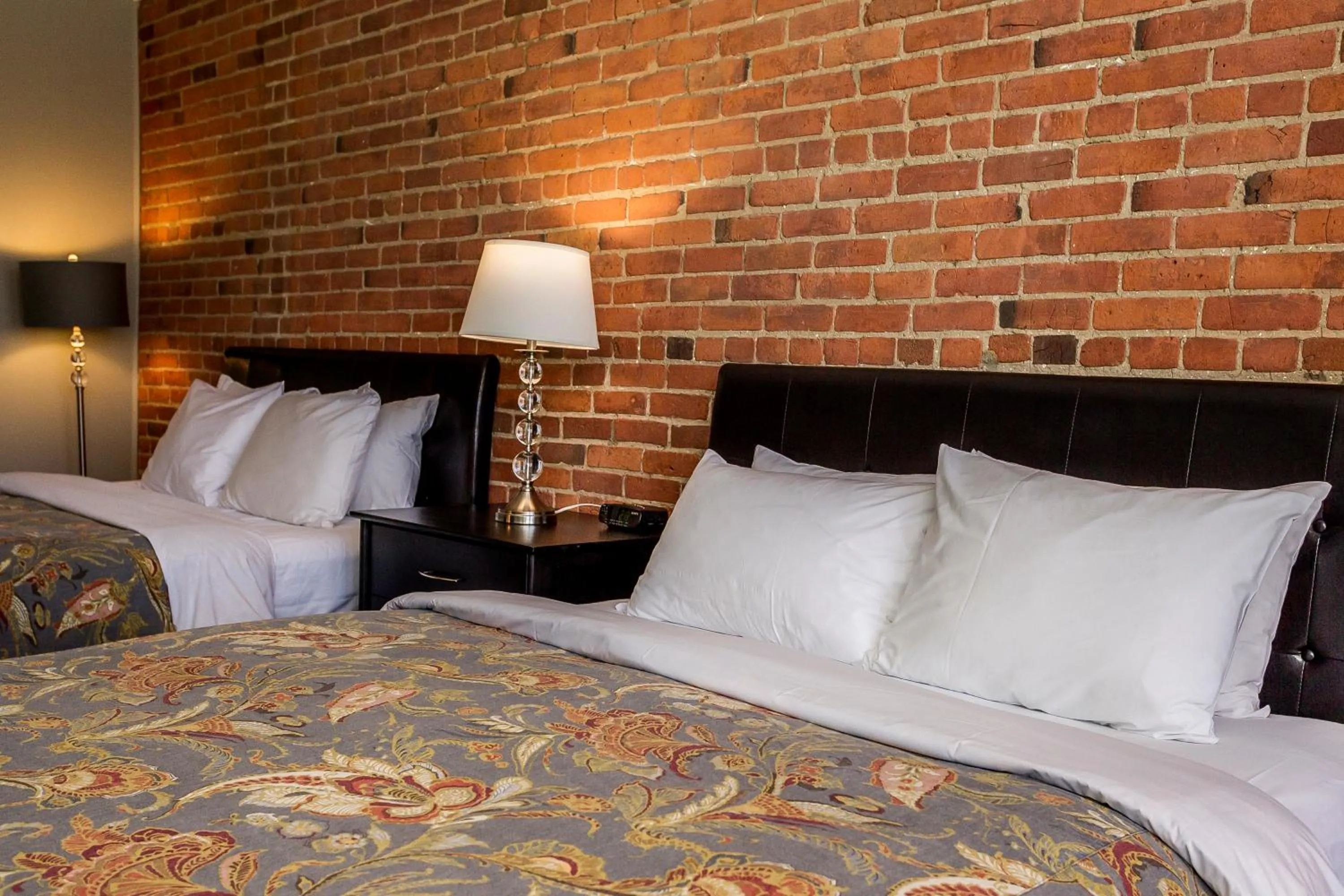 Bed in Auberge de La Fontaine