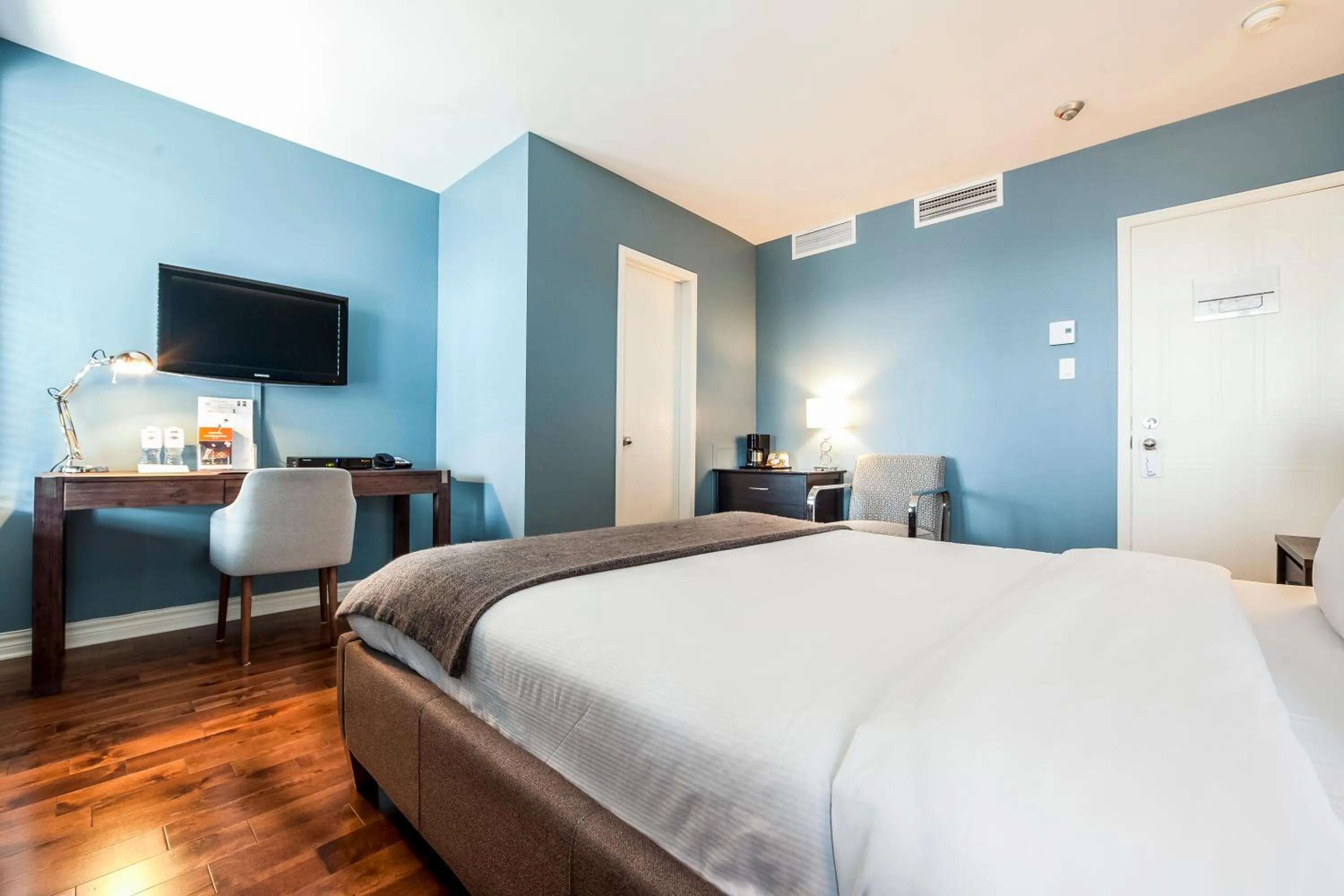 Bed in Auberge de La Fontaine