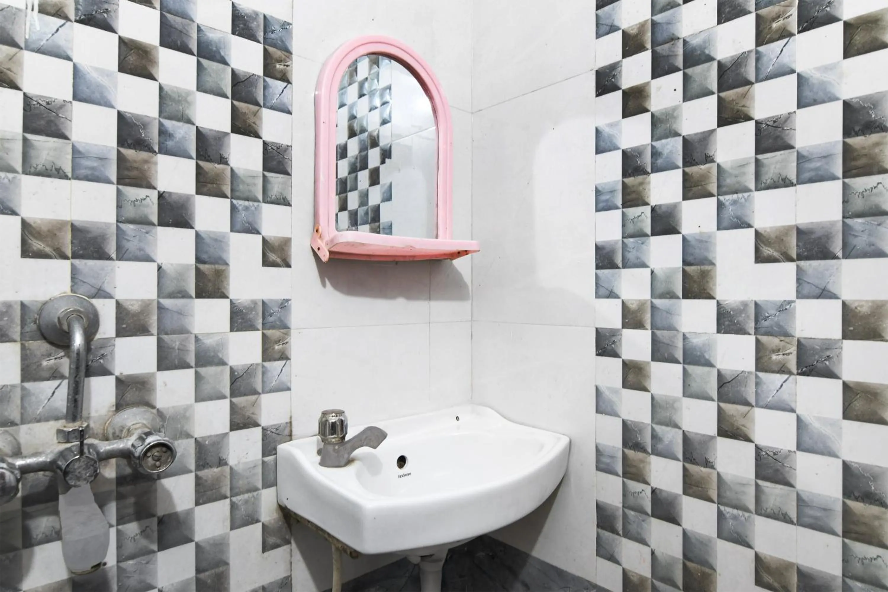 Bathroom in Super Hotel Continental Restuarant & Cafe