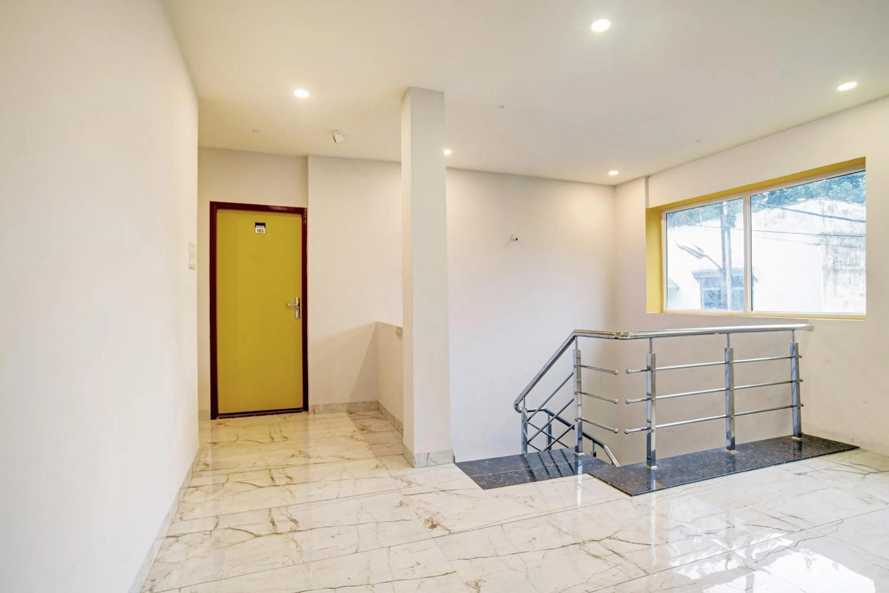 Lobby or reception in Super Townhouse Pine Tree