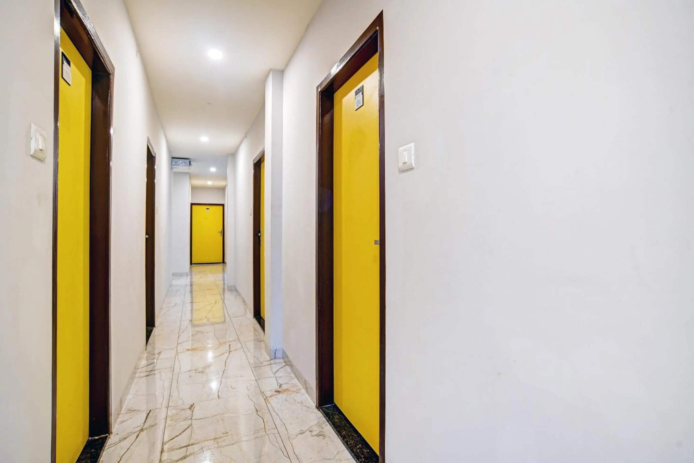 Lobby or reception in Super Townhouse Pine Tree