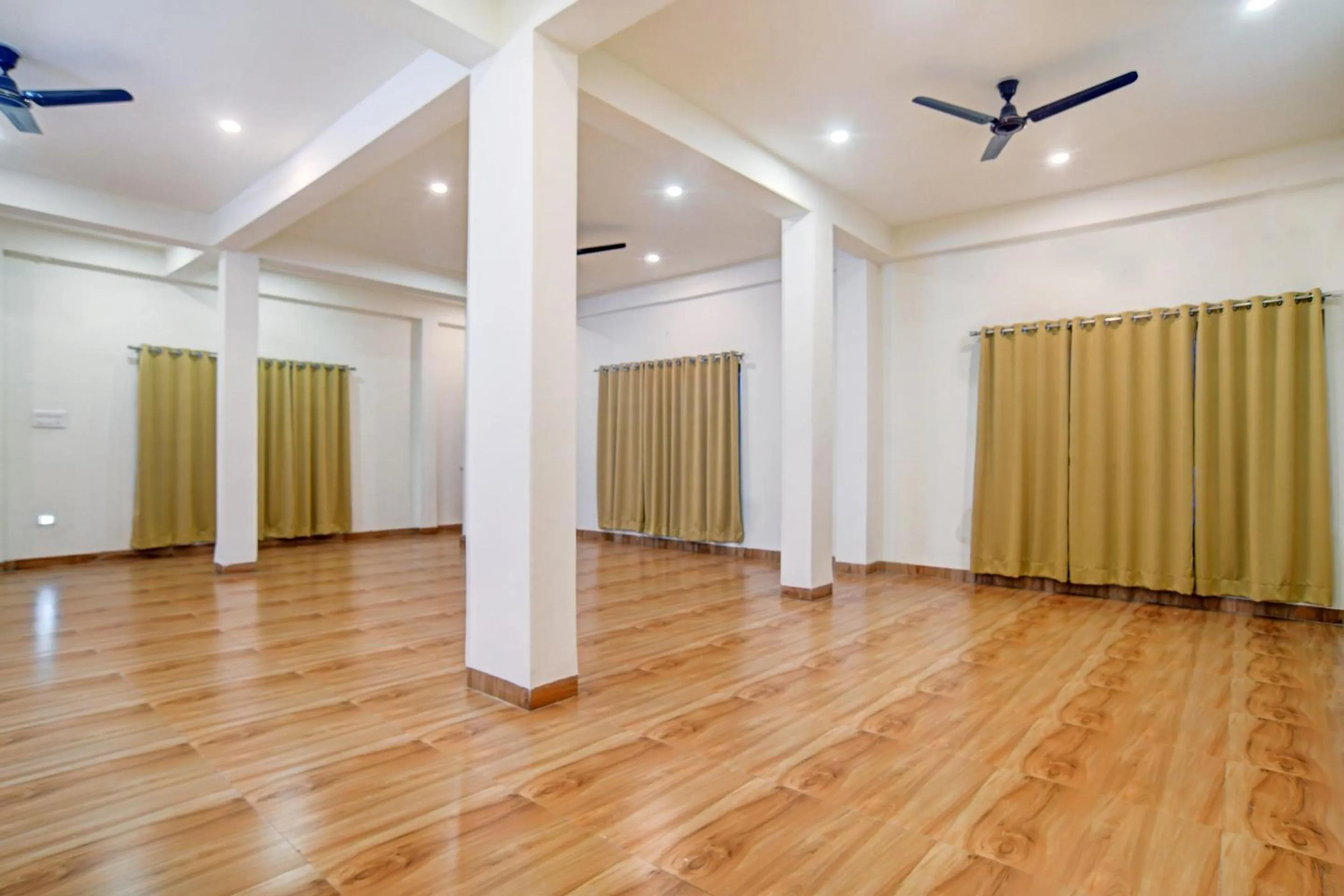 Other in Super Townhouse Pine Tree