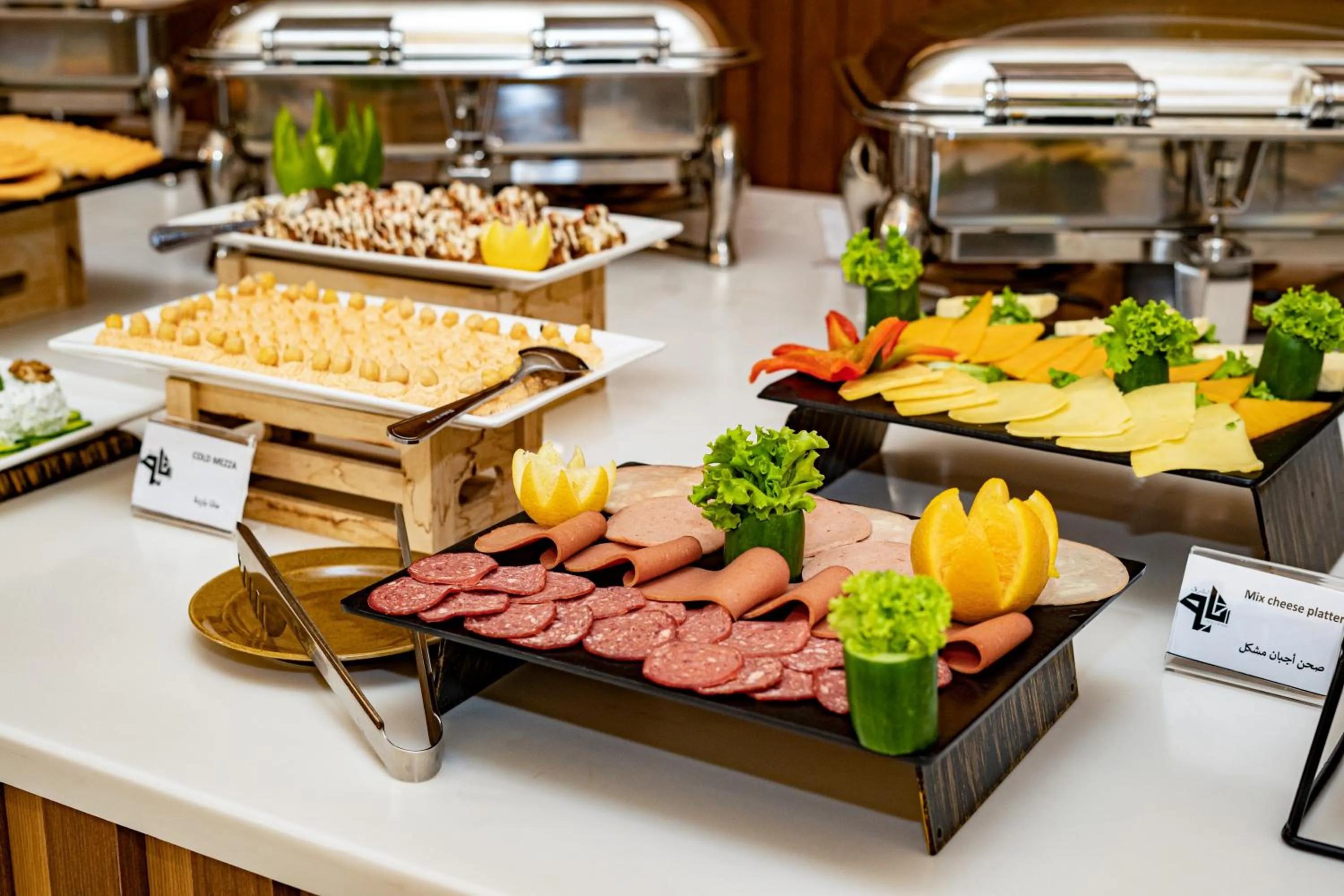 Restaurant/places to eat in Luxe Grand Hotel Apartments