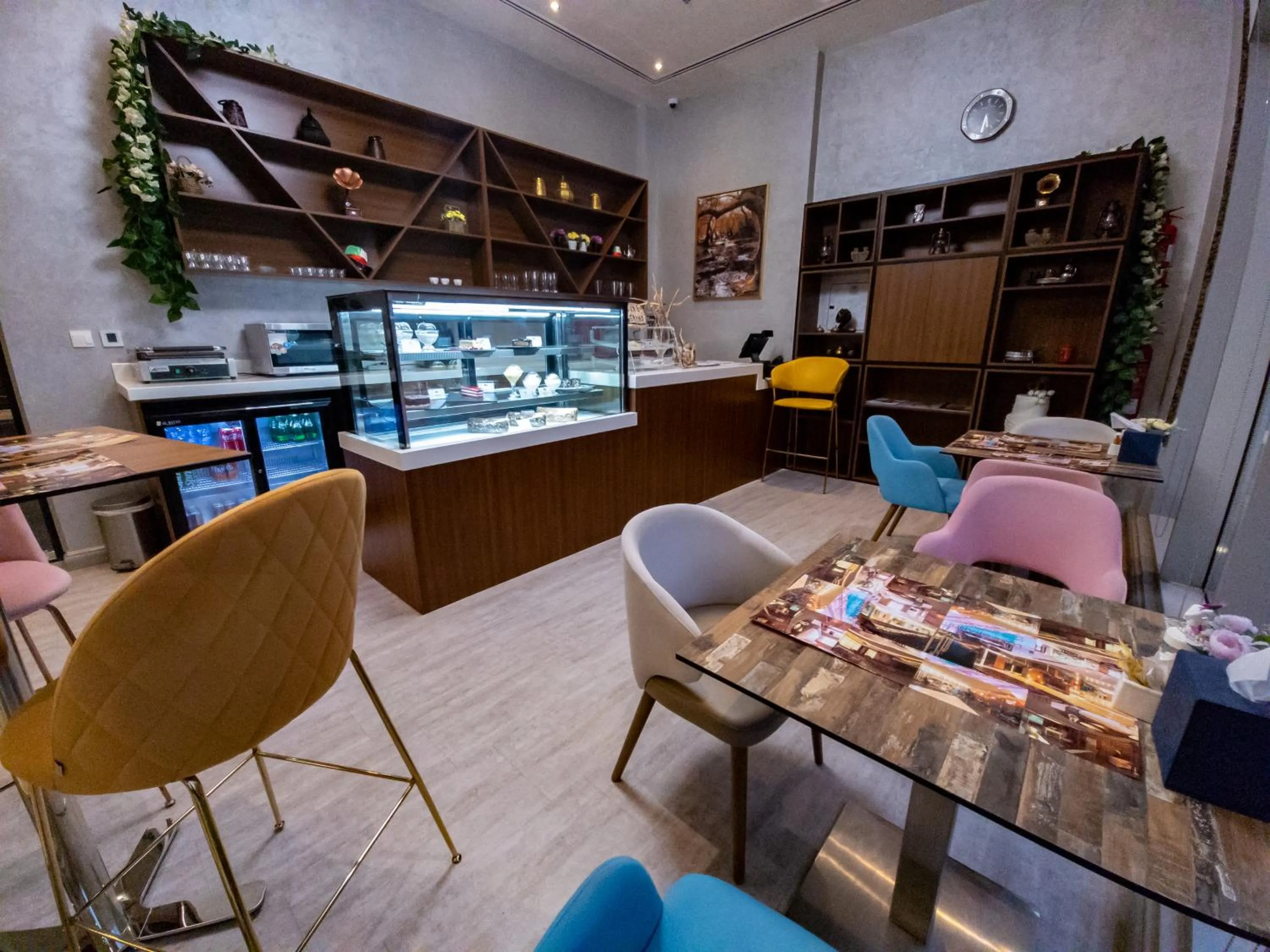 Lounge or bar in Luxe Grand Hotel Apartments