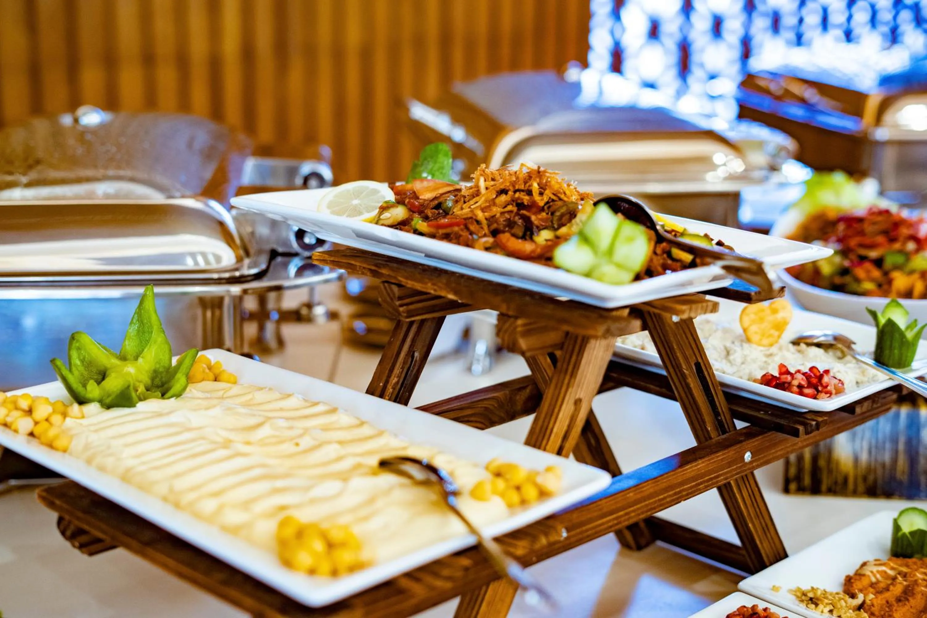 Restaurant/places to eat in Luxe Grand Hotel Apartments